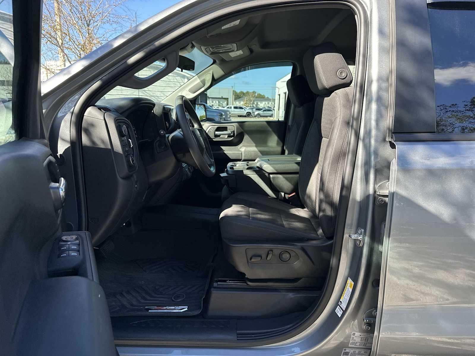 Thumbnail: 2024 Chevrolet Silverado 1500 - 16