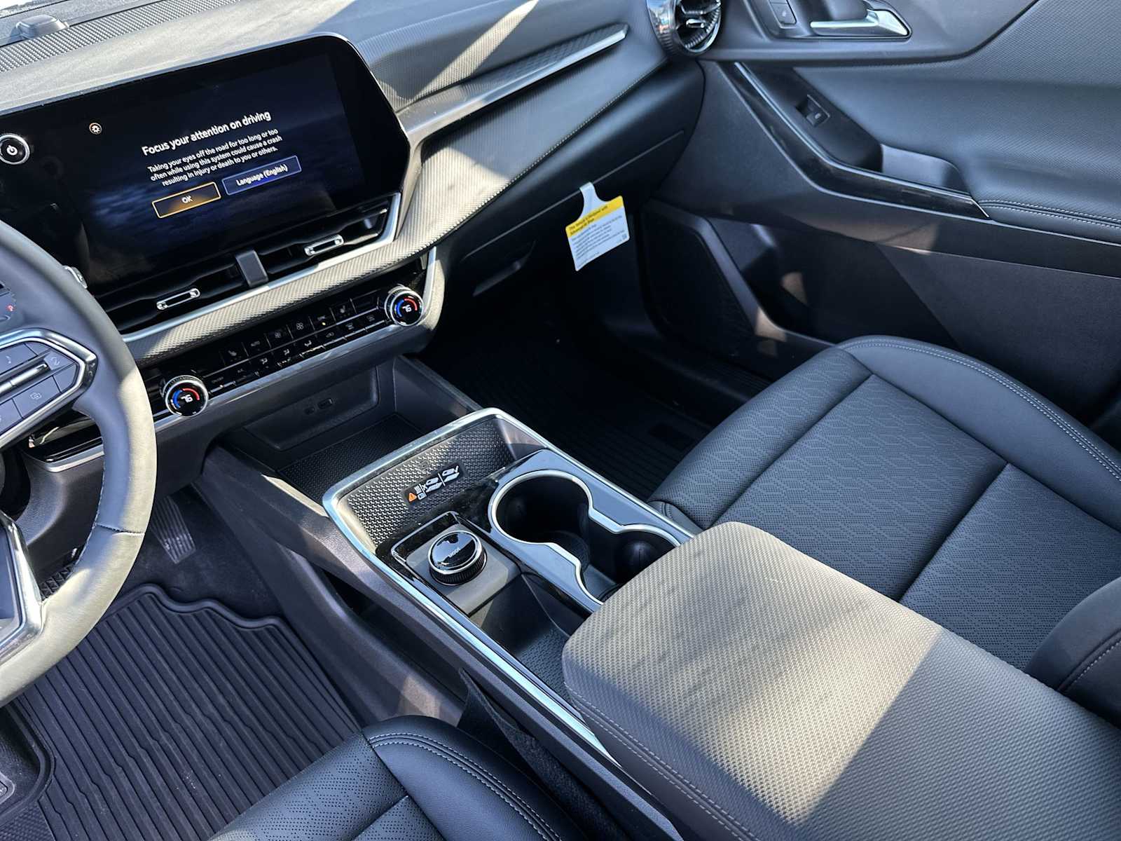 Thumbnail: 2026 Chevrolet Equinox - 21