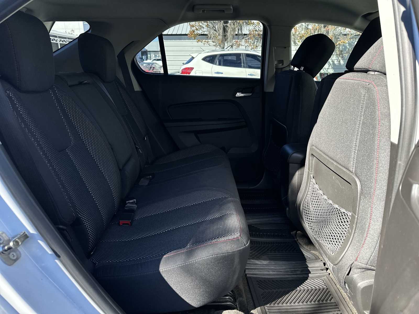 Thumbnail: 2011 Chevrolet Equinox - 18