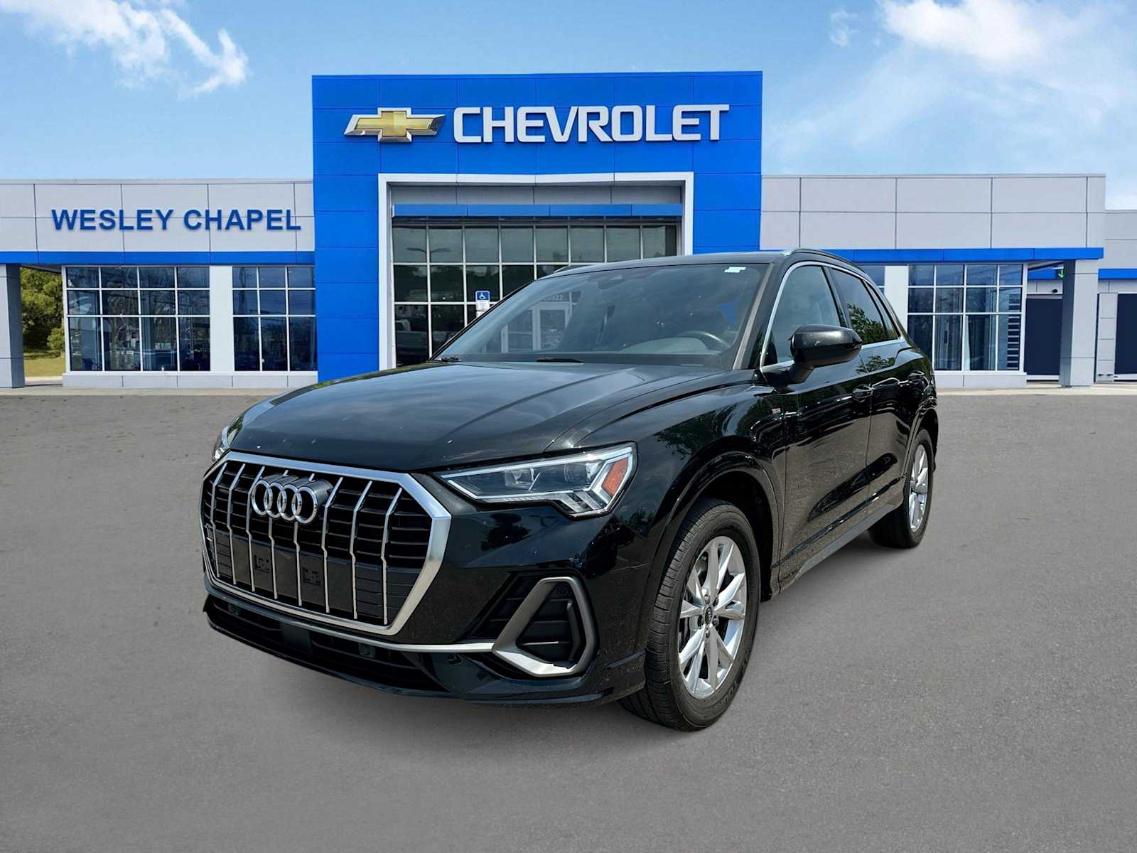 Thumbnail: 2024 Audi Q3 - 1