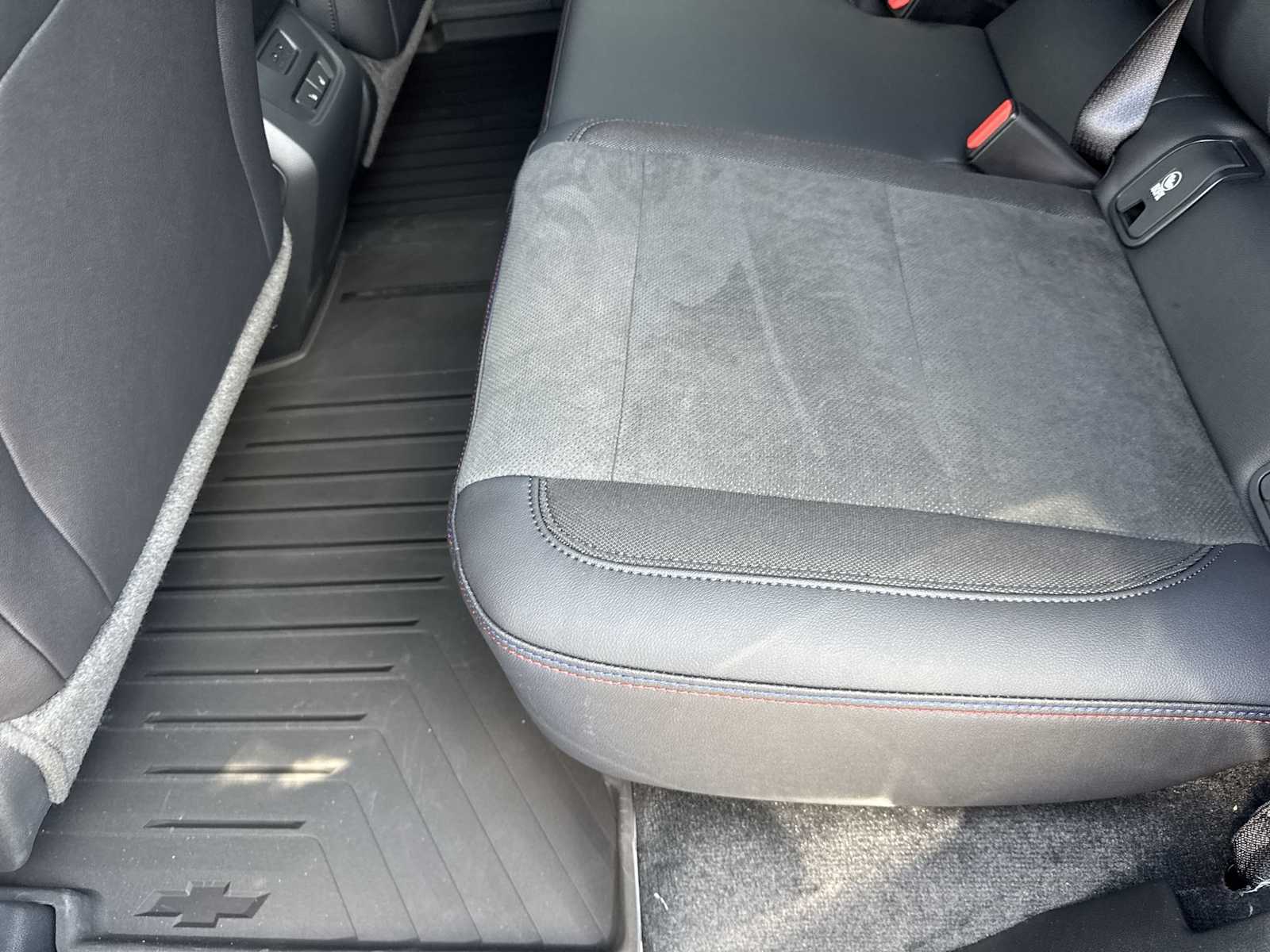 Thumbnail: 2025 Chevrolet Blazer EV - 24