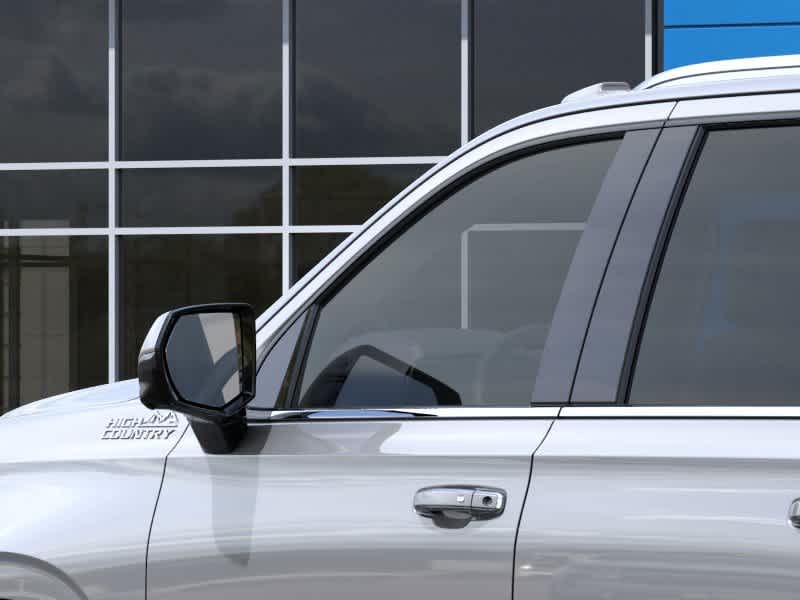 Thumbnail: 2026 Chevrolet Suburban - 12