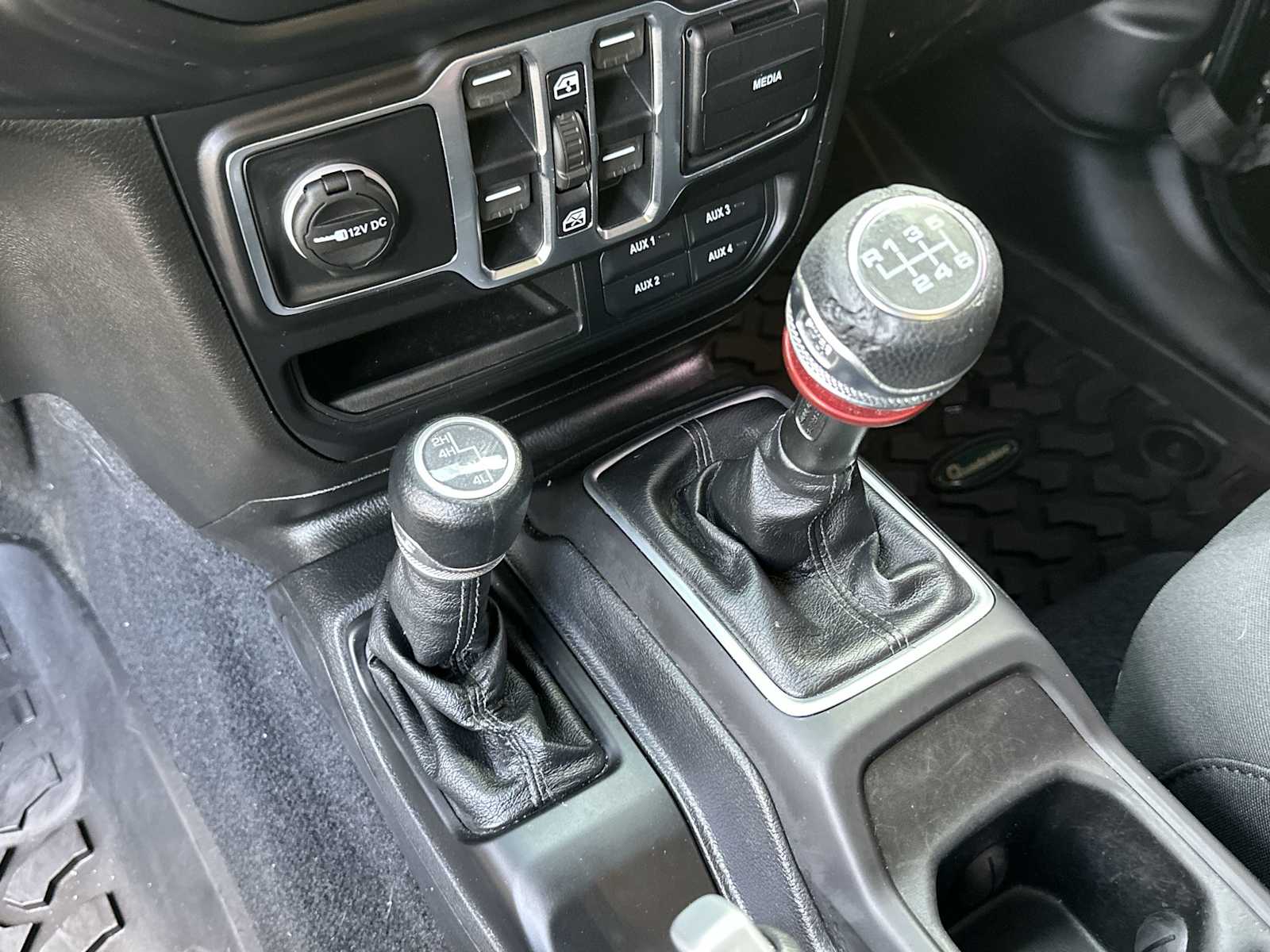 Thumbnail: 2020 Jeep Wrangler - 23