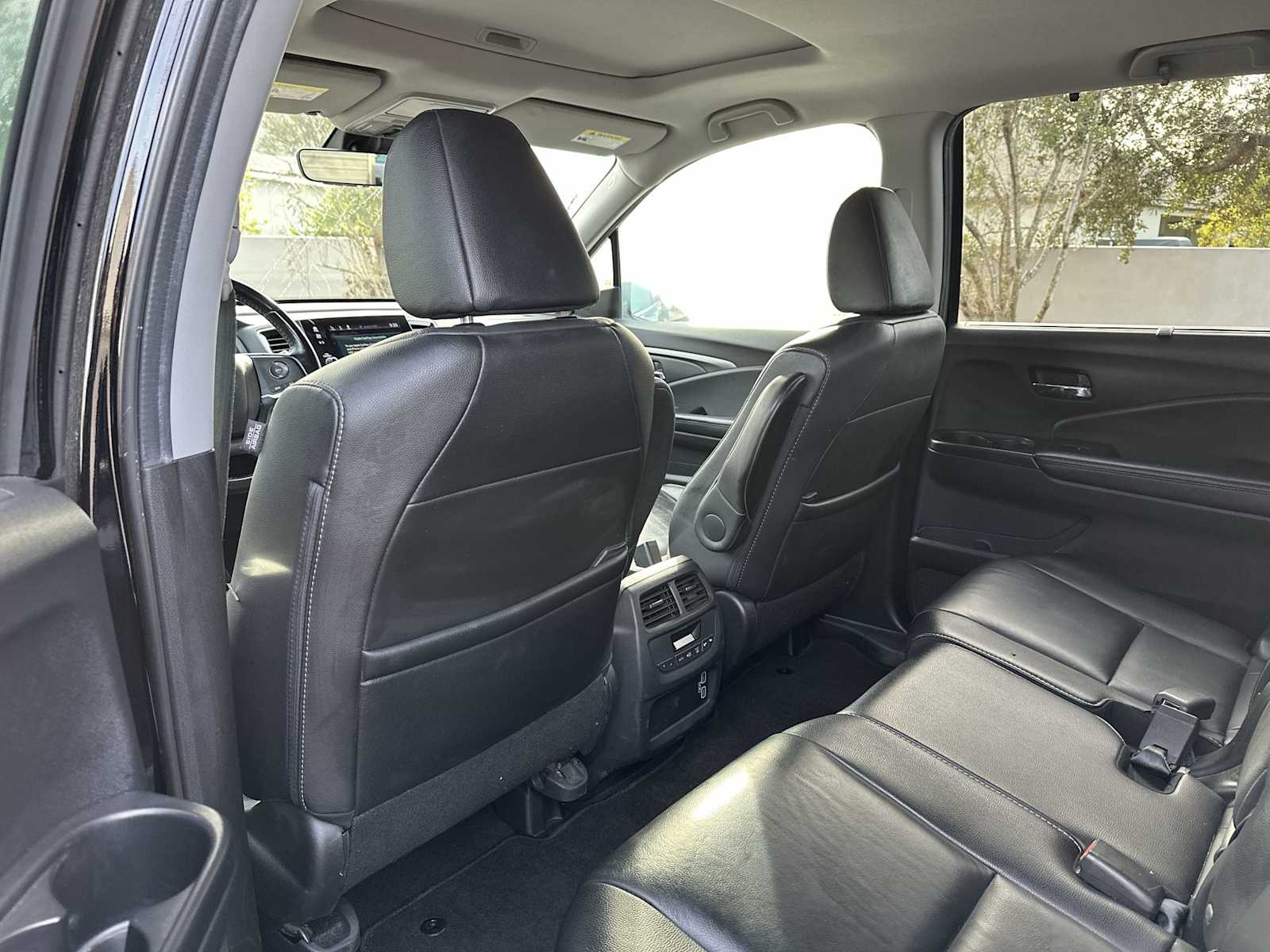 Thumbnail: 2020 Honda Pilot - 16