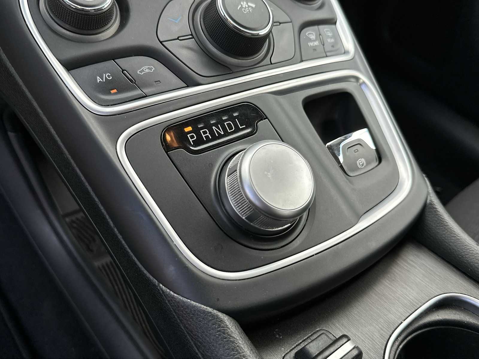 Thumbnail: 2015 Chrysler 200 - 23