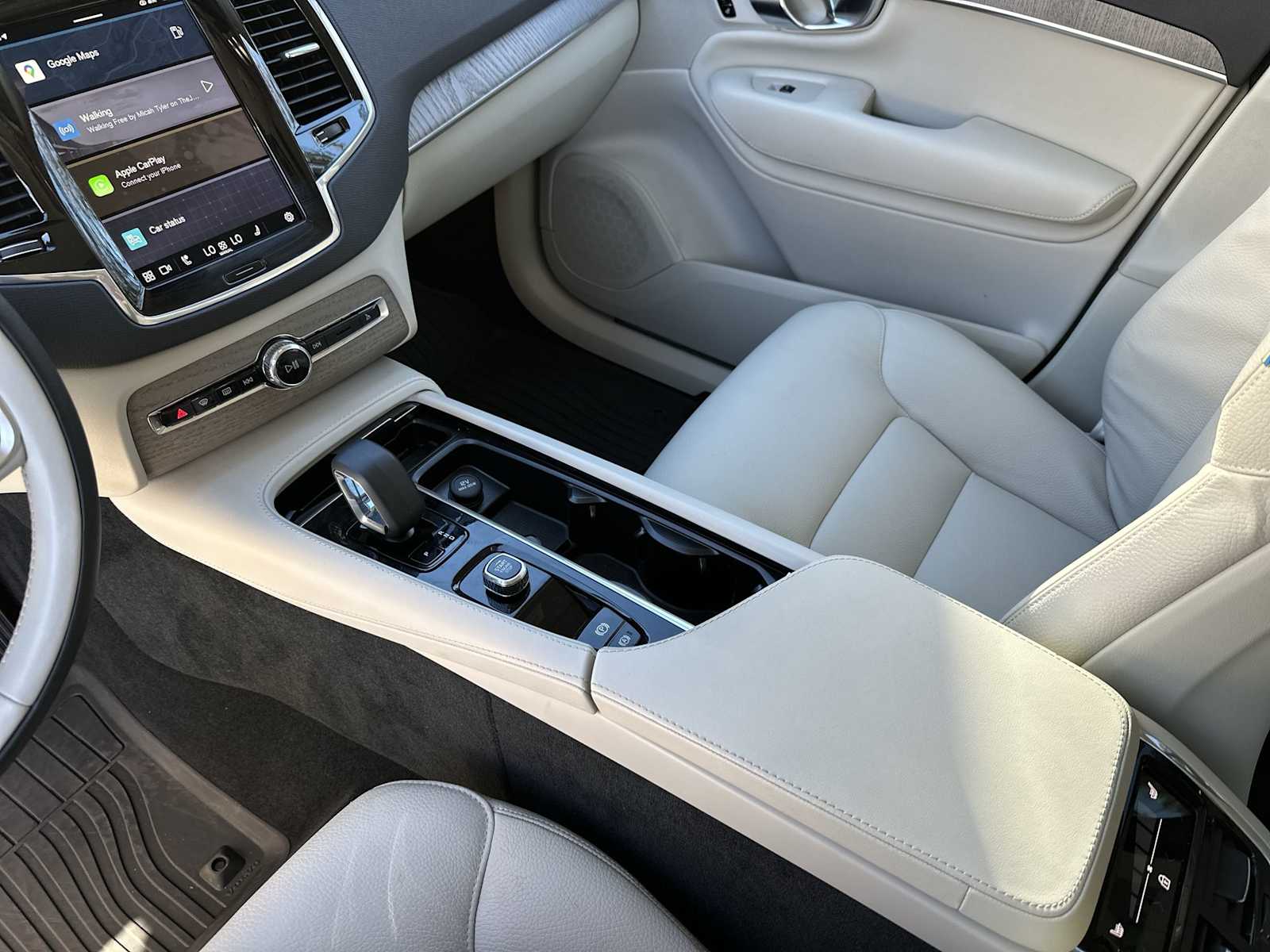 Thumbnail: 2025 Volvo XC90 - 22