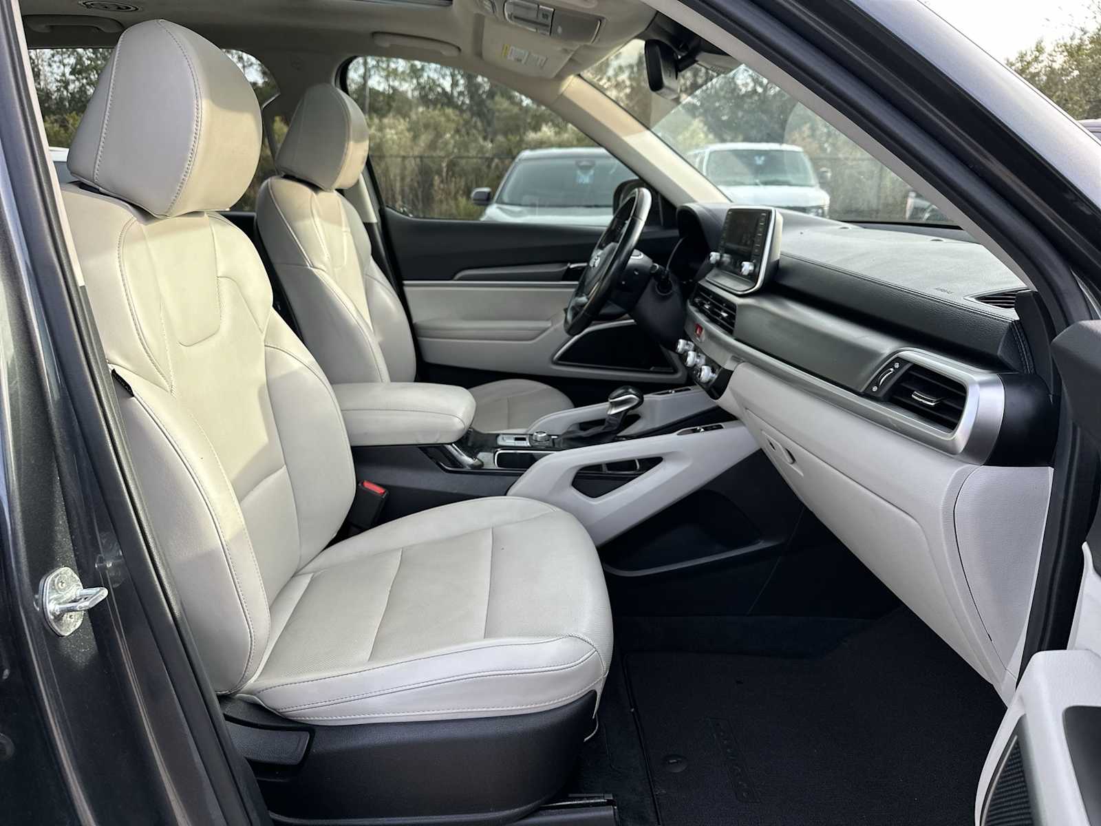 Thumbnail: 2021 Kia Telluride - 20