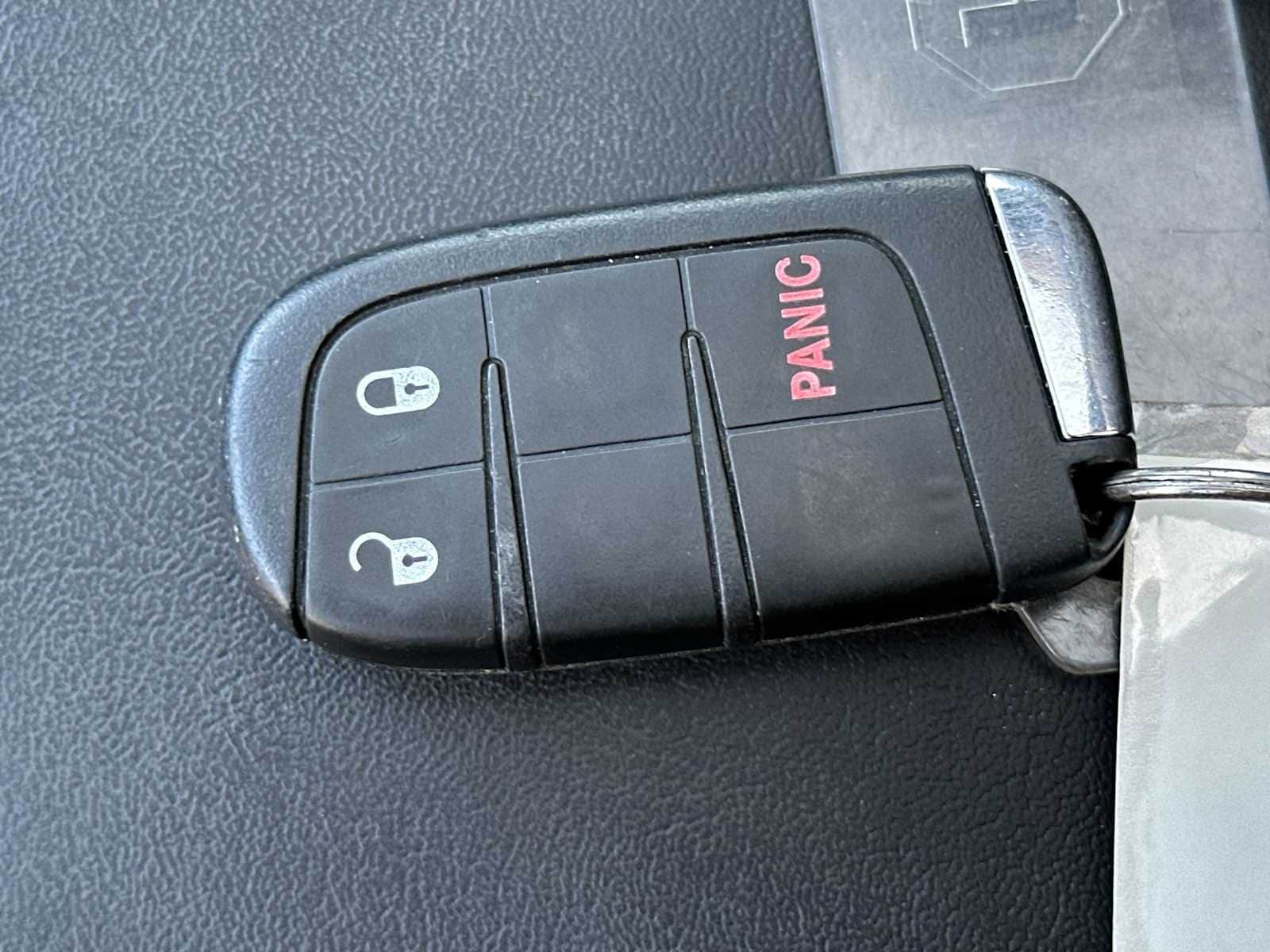 Thumbnail: 2018 Jeep Renegade - 27