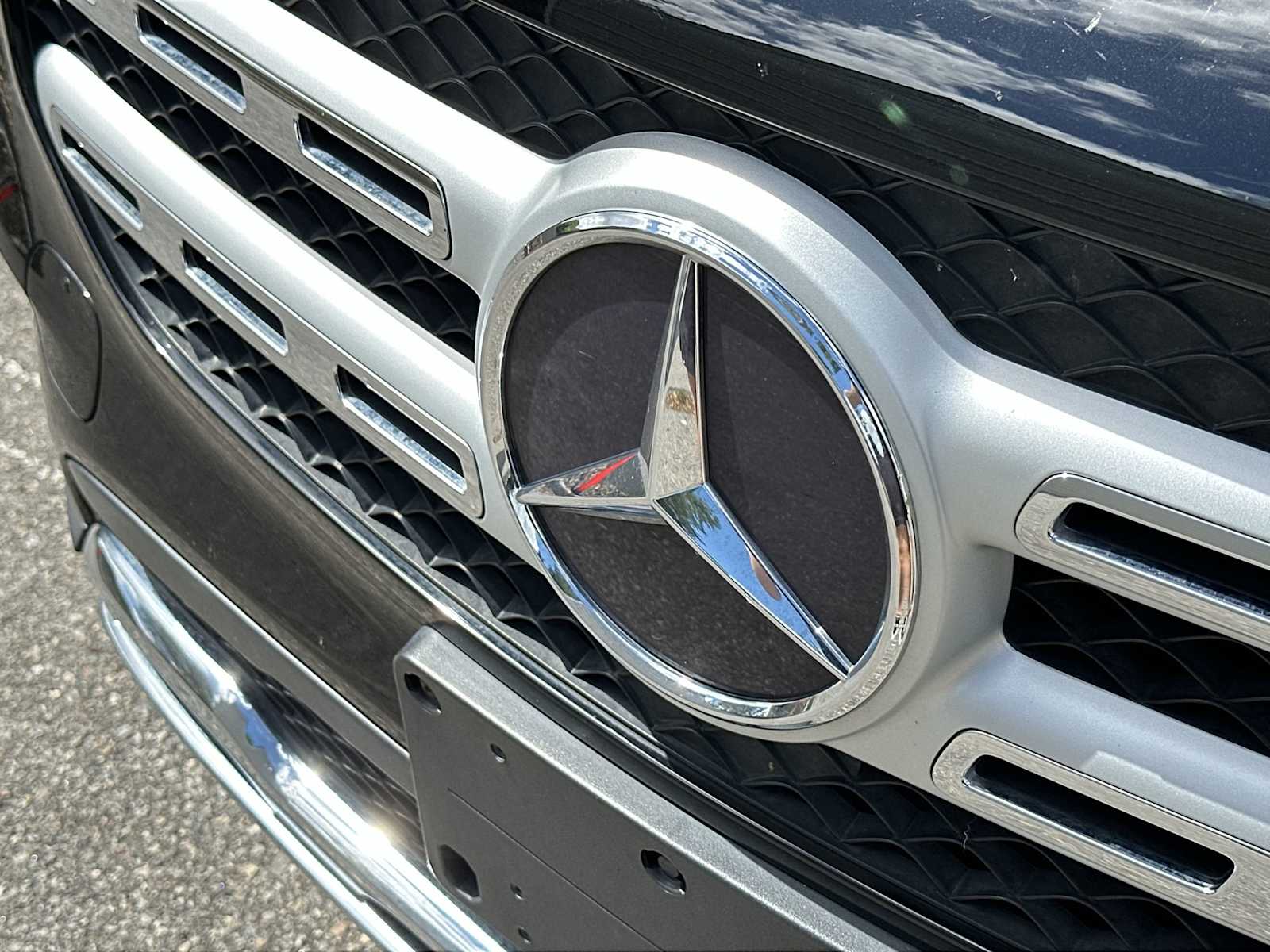 Thumbnail: 2023 Mercedes-Benz GLB - 10