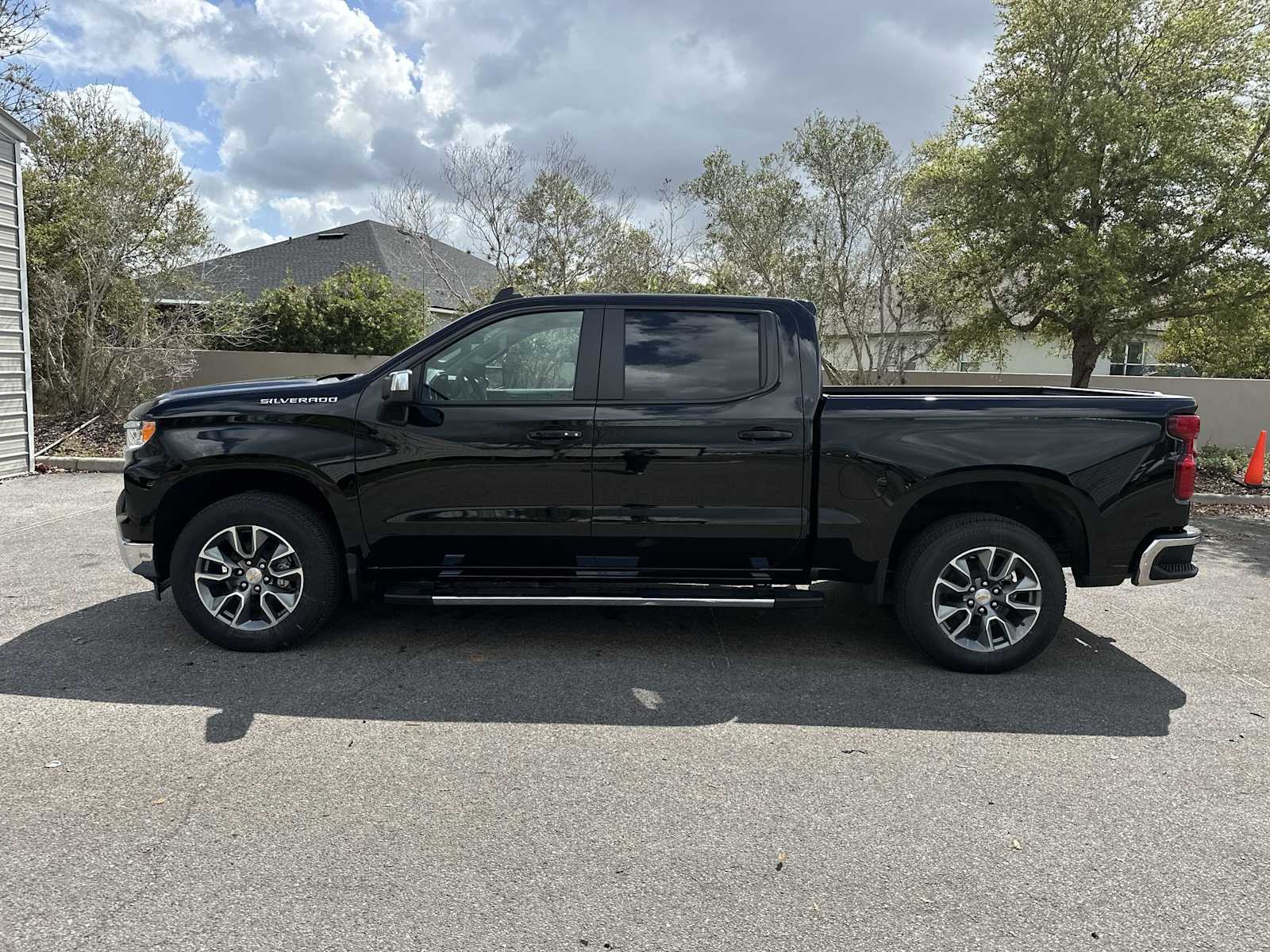 Thumbnail: 2026 Chevrolet Silverado 1500 - 3
