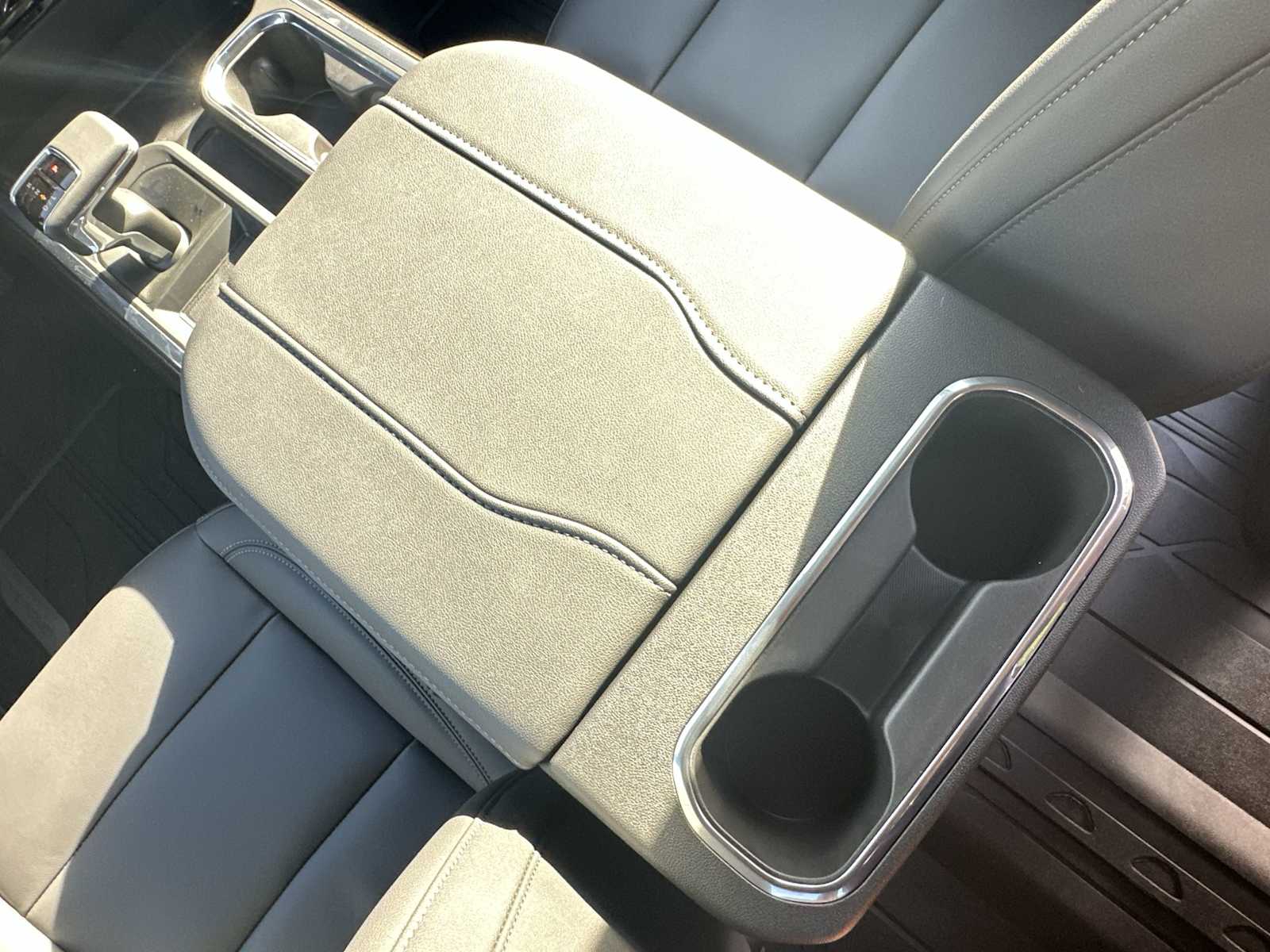 Thumbnail: 2026 Chevrolet Silverado 1500 - 21