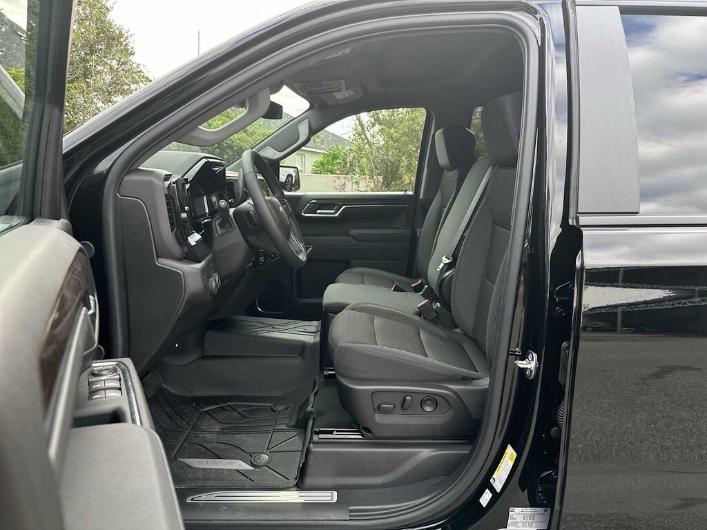 New 2026 Chevrolet Silverado 1500 LT w/1LT Truck Crew Cab