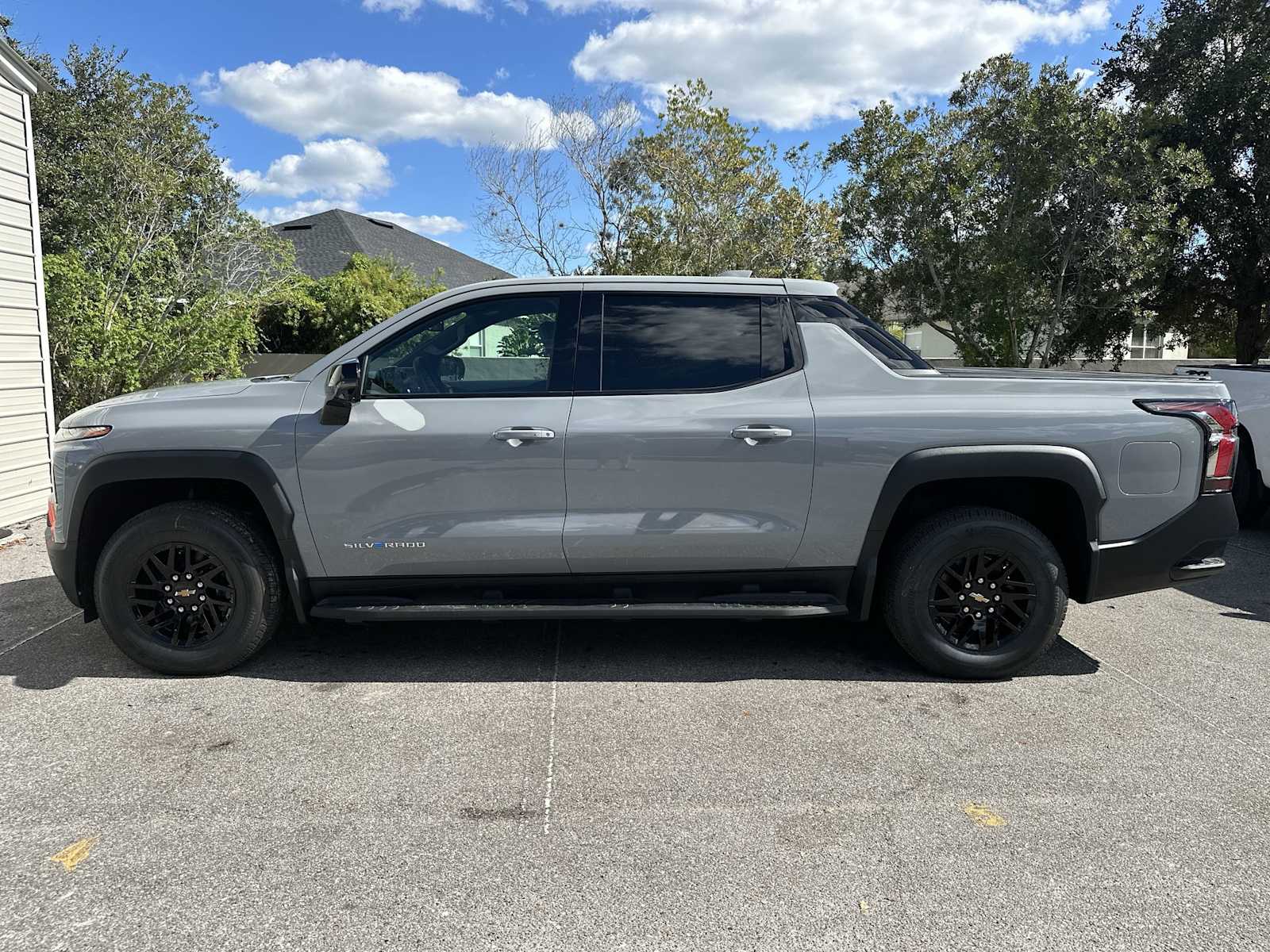 Thumbnail: 2026 Chevrolet Silverado EV - 3