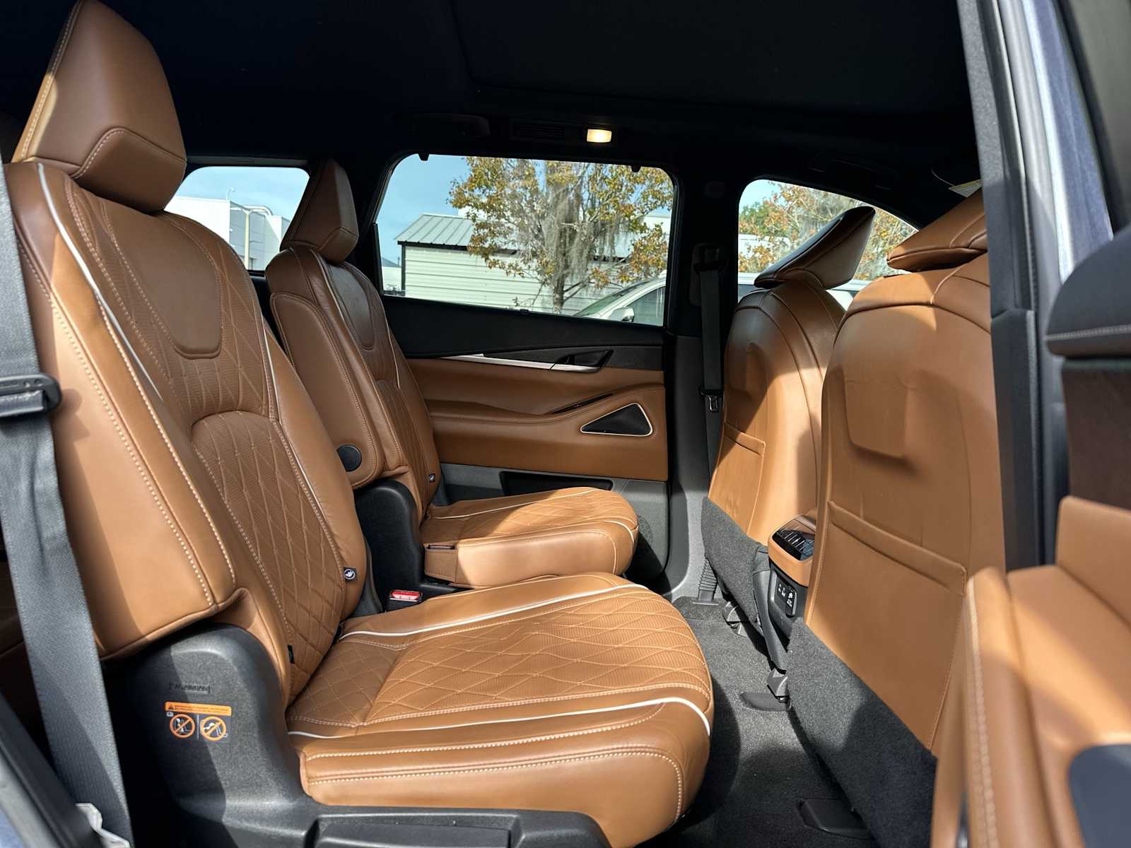 Thumbnail: 2022 INFINITI QX60 - 18