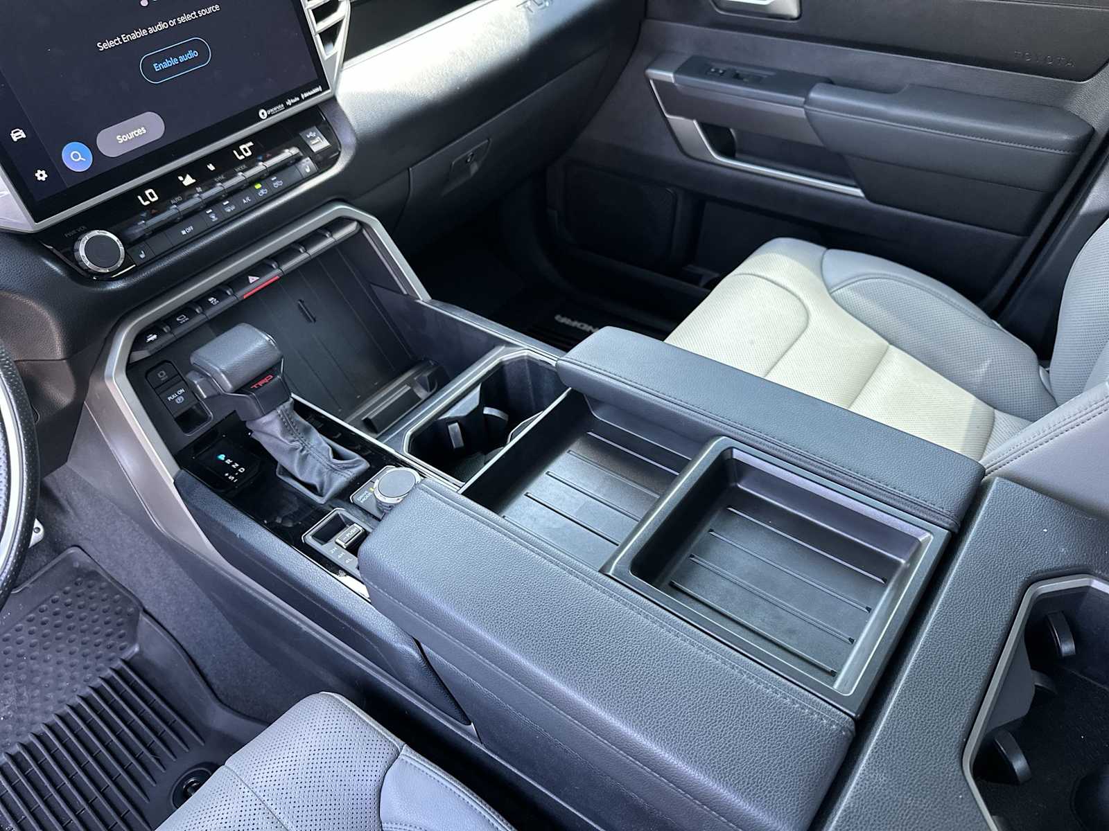 Thumbnail: 2023 Toyota Tundra - 21