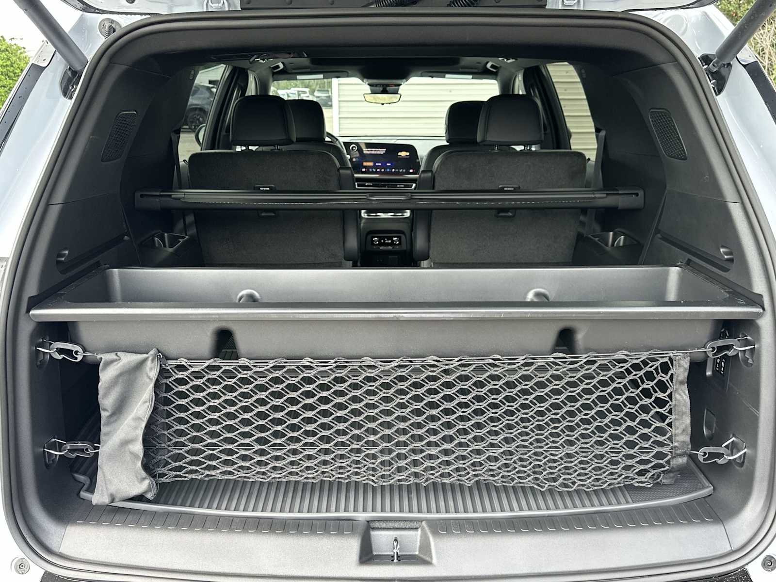 Thumbnail: 2026 Chevrolet Traverse - 26