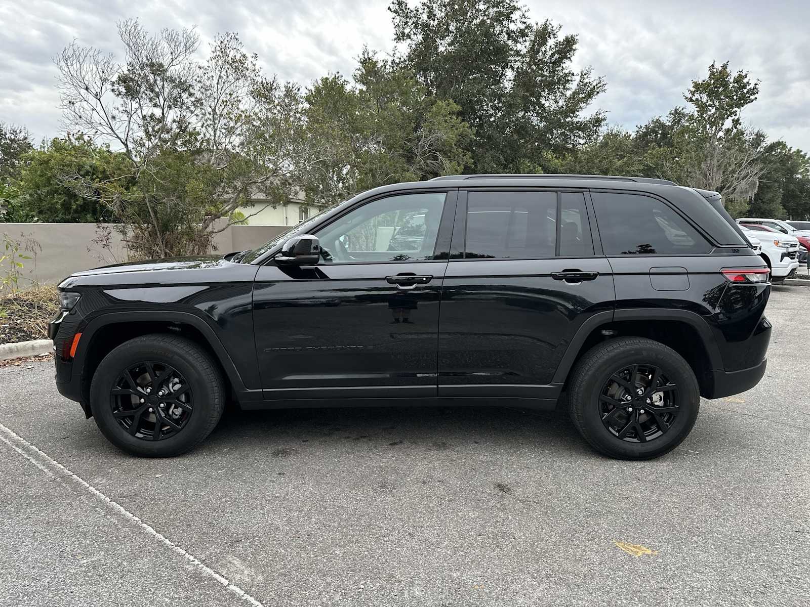 Thumbnail: 2024 Jeep Grand Cherokee - 3