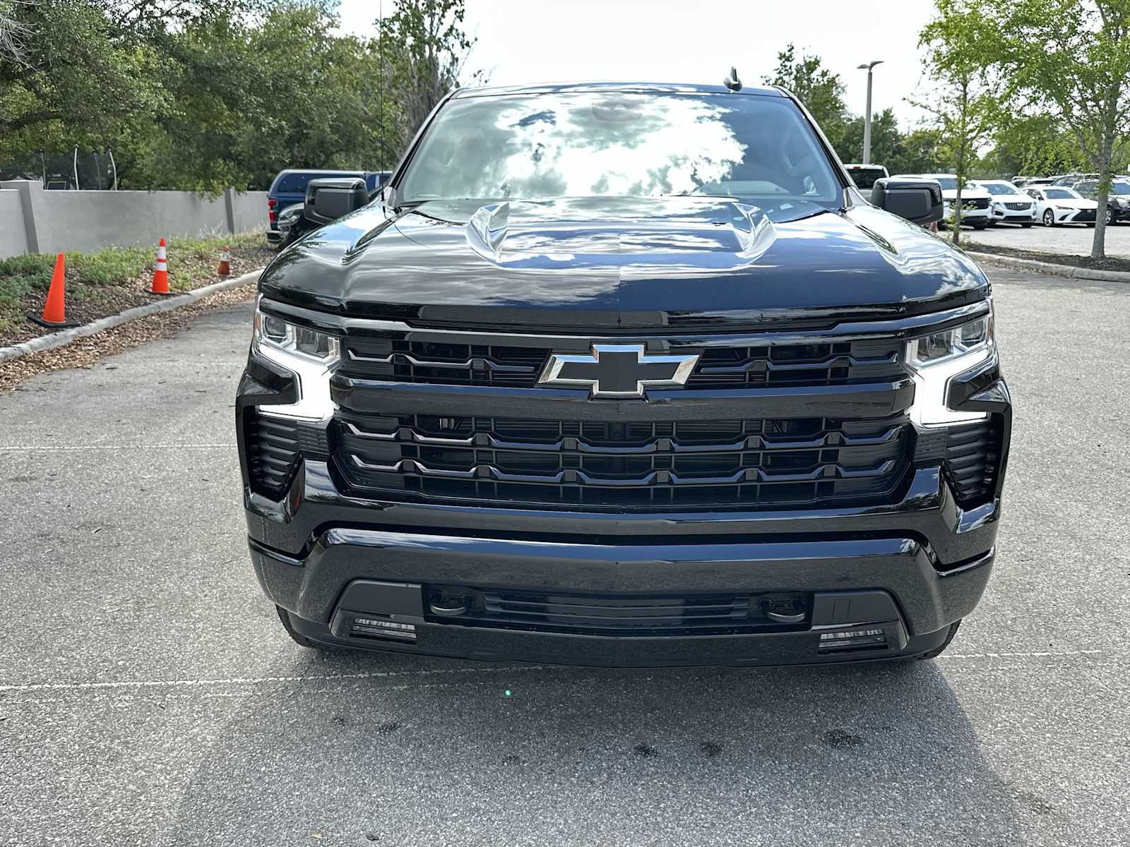 Thumbnail: 2026 Chevrolet Silverado 1500 - 9