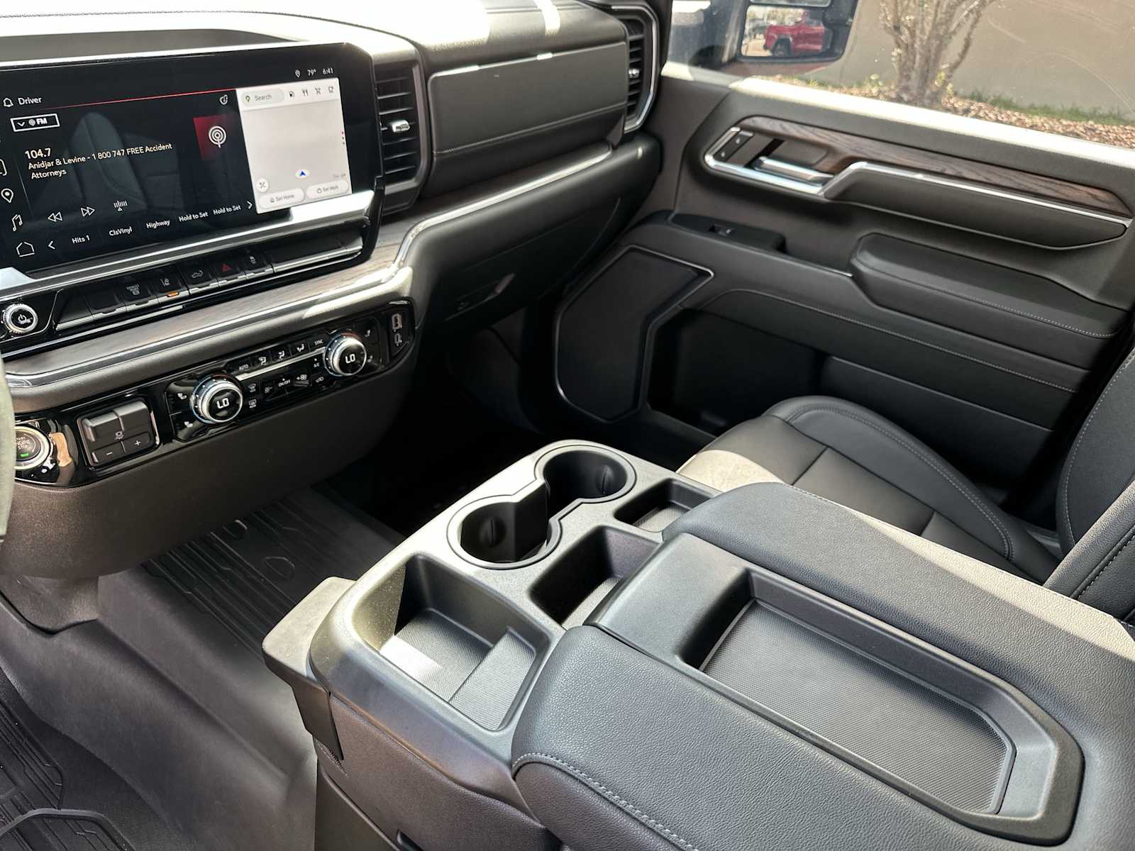 Thumbnail: 2024 GMC Sierra 3500 - 21
