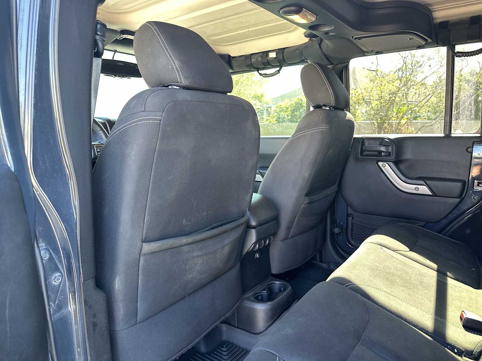 Thumbnail: 2017 Jeep Wrangler - 16