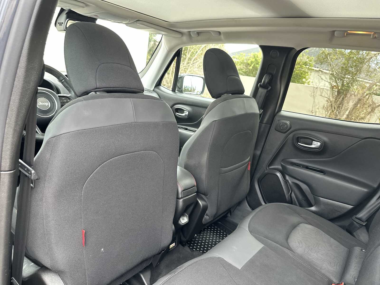 Thumbnail: 2022 Jeep Renegade - 16