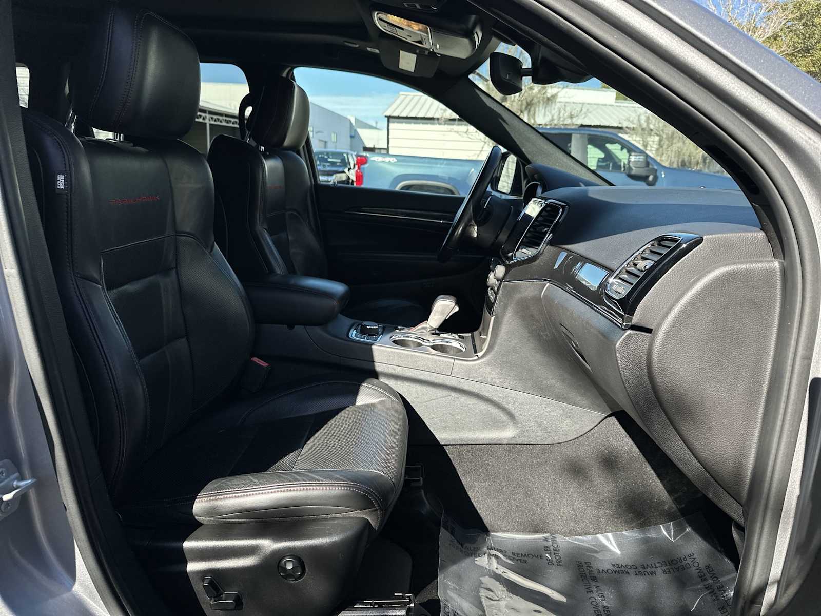 Thumbnail: 2020 Jeep Grand Cherokee - 20