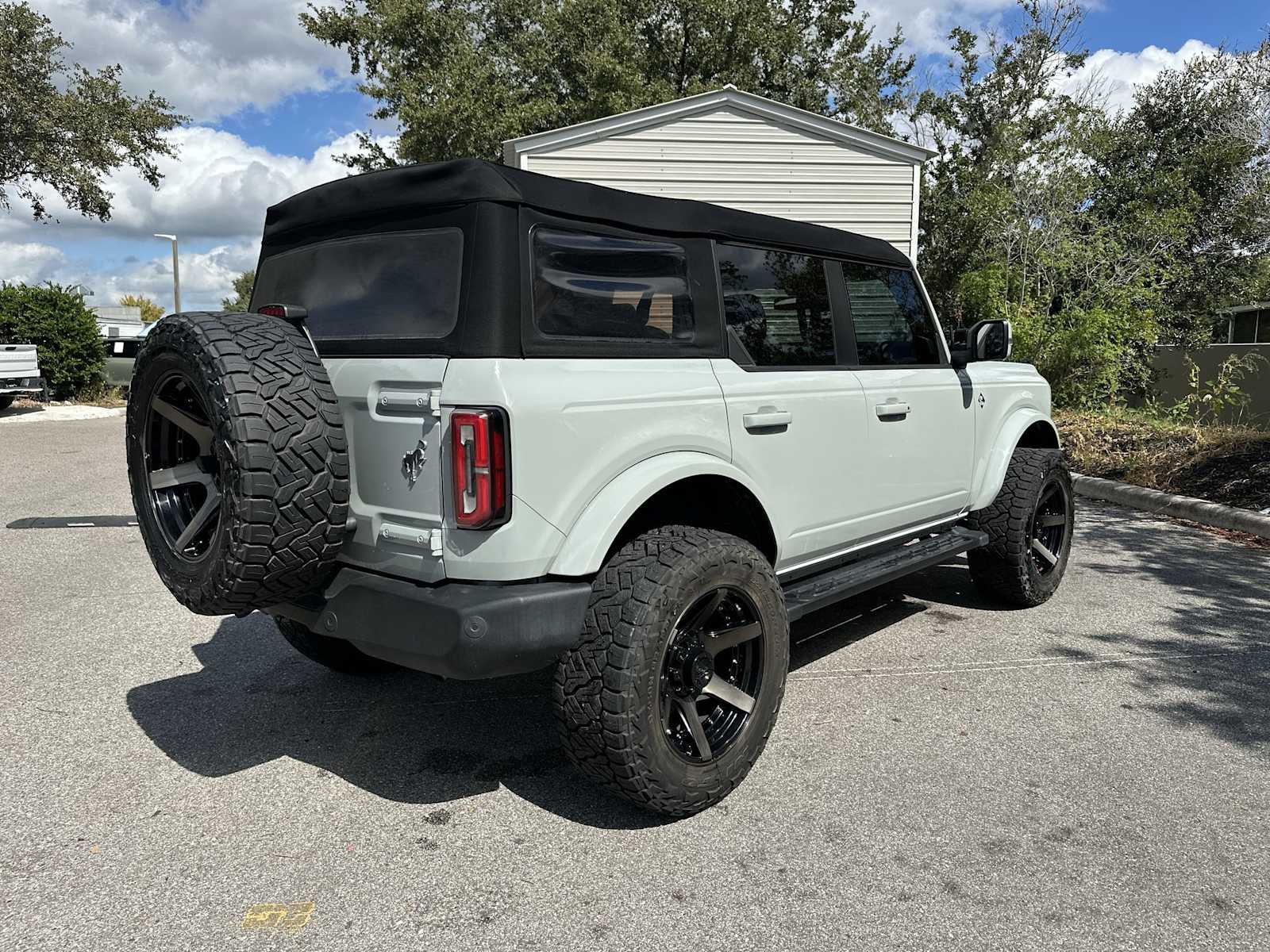 Thumbnail: 2023 Ford Bronco - 6
