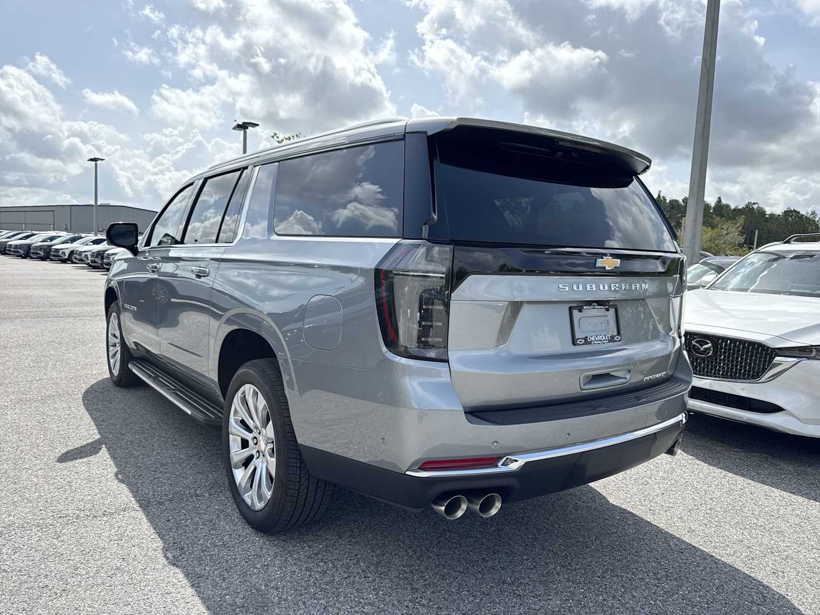 Thumbnail: 2025 Chevrolet Suburban - 4