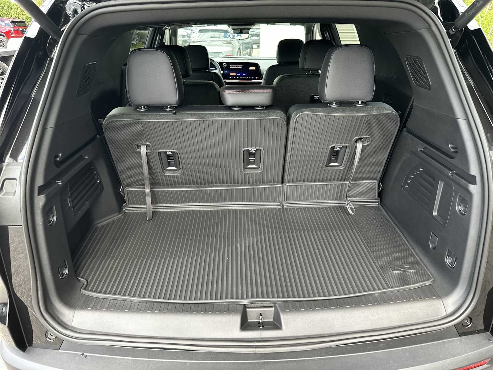 Thumbnail: 2026 Chevrolet Traverse - 25