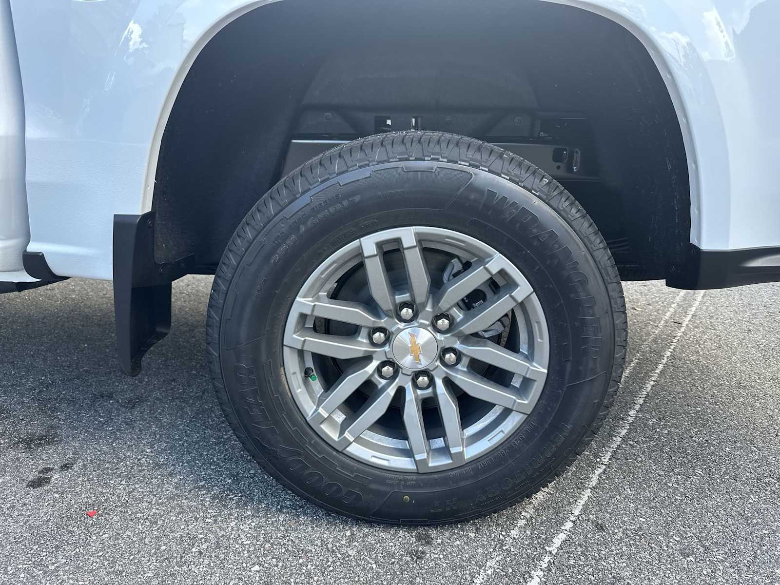 Thumbnail: 2026 Chevrolet Colorado - 12