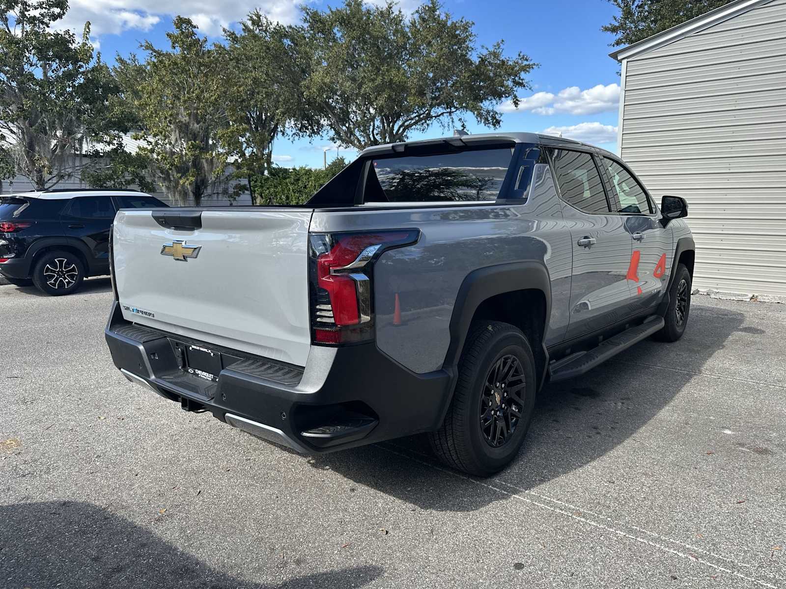 Thumbnail: 2026 Chevrolet Silverado EV - 6