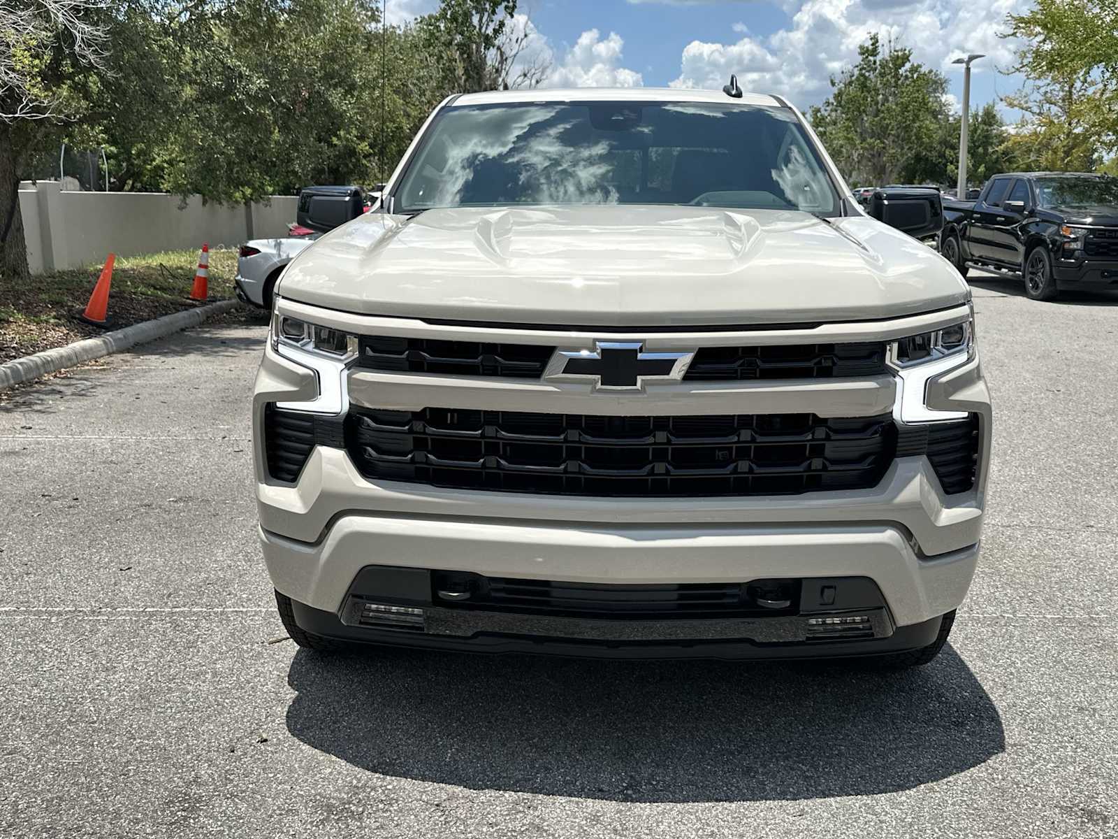 Thumbnail: 2026 Chevrolet Silverado 1500 - 9