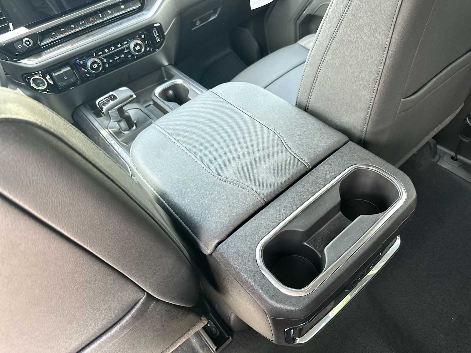 Thumbnail: 2026 Chevrolet Silverado 1500 - 21