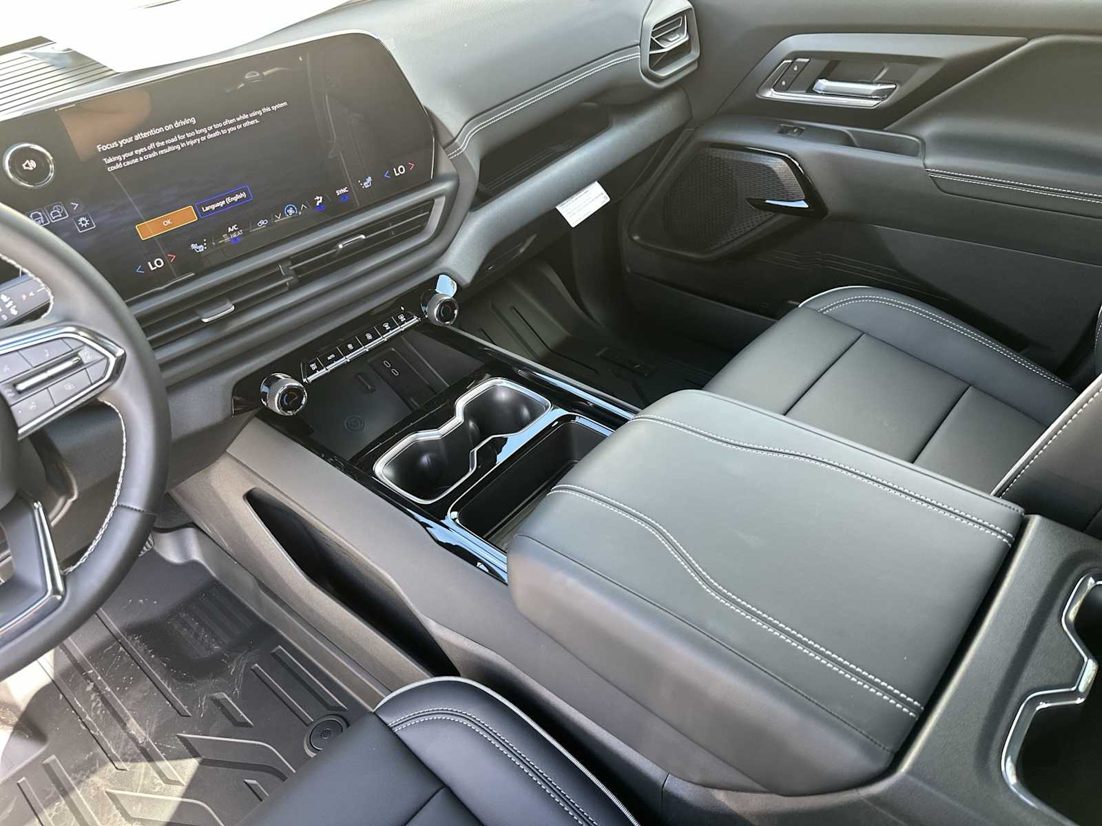 Thumbnail: 2026 Chevrolet Silverado EV - 25