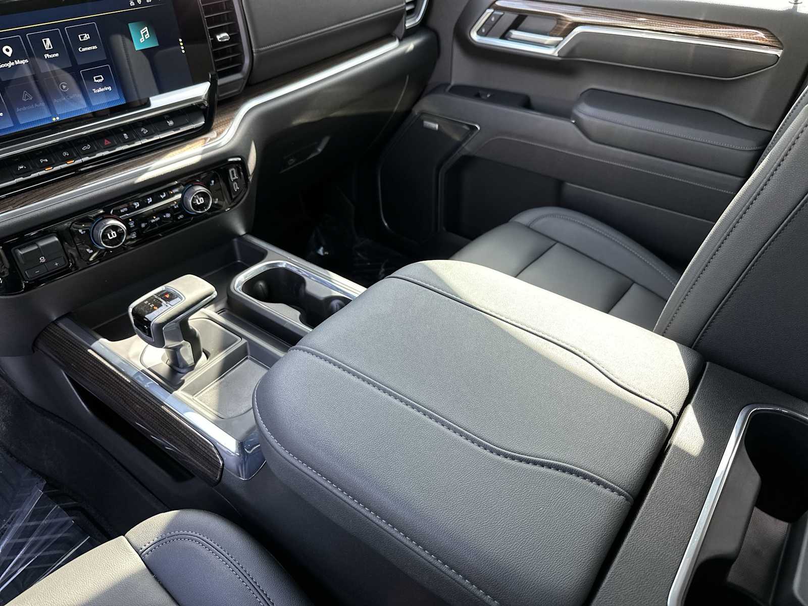 Thumbnail: 2026 Chevrolet Silverado 1500 - 21