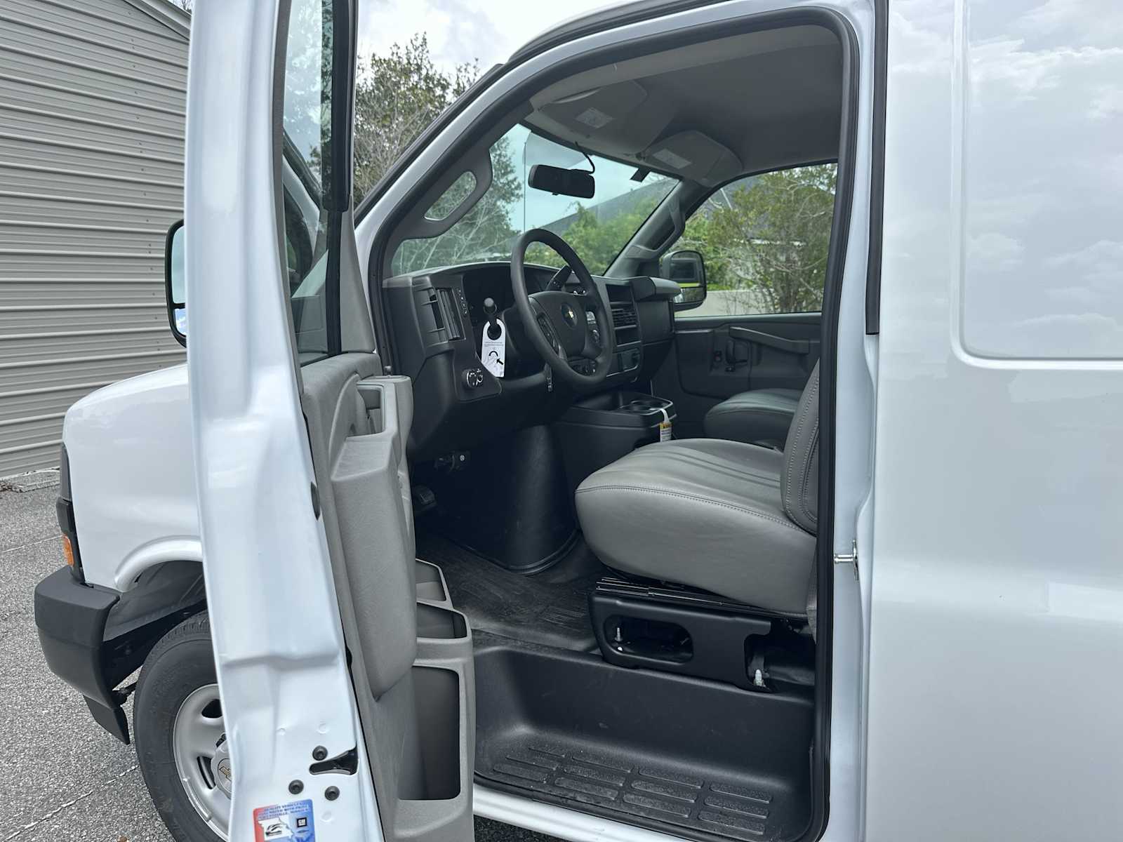Thumbnail: 2026 Chevrolet Express - 2