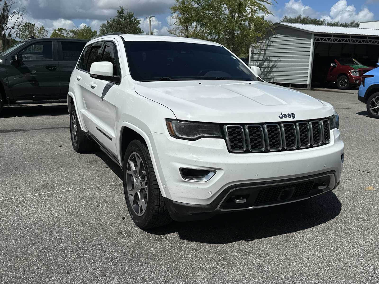 Thumbnail: 2018 Jeep Grand Cherokee - 8