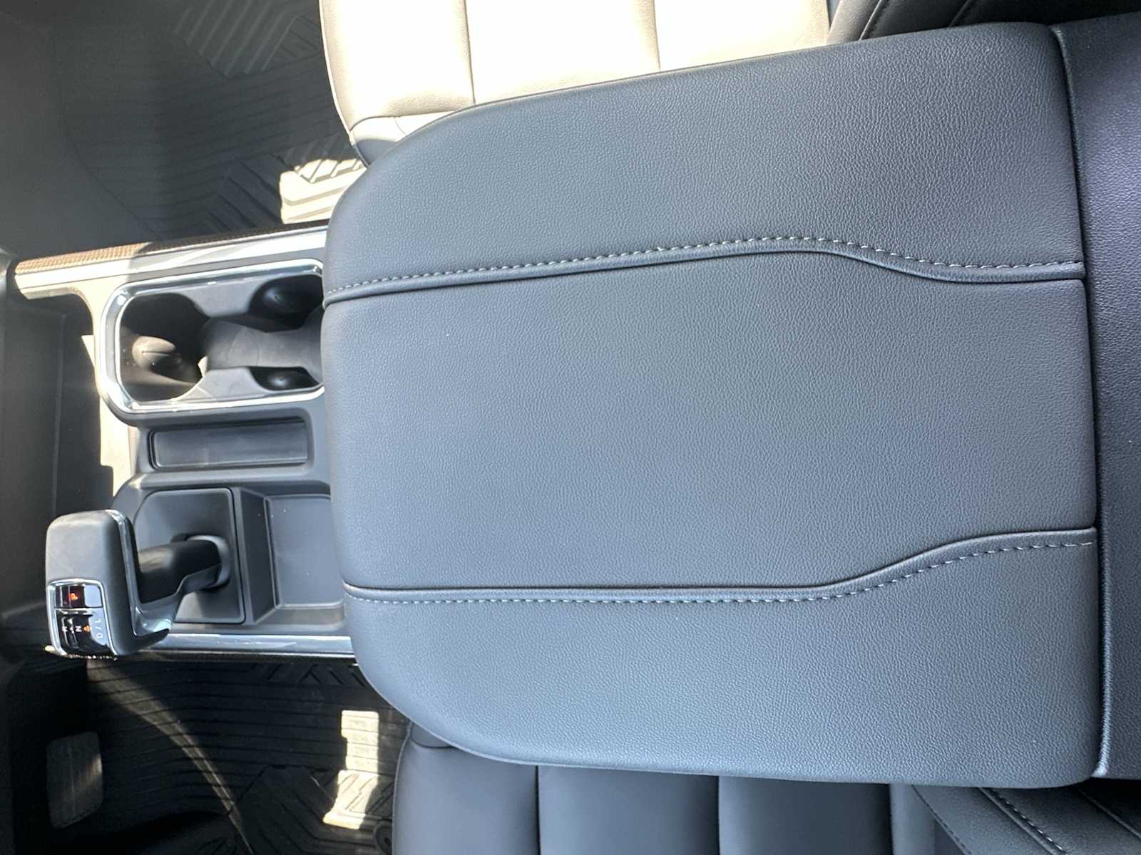 Thumbnail: 2026 Chevrolet Silverado 1500 - 21