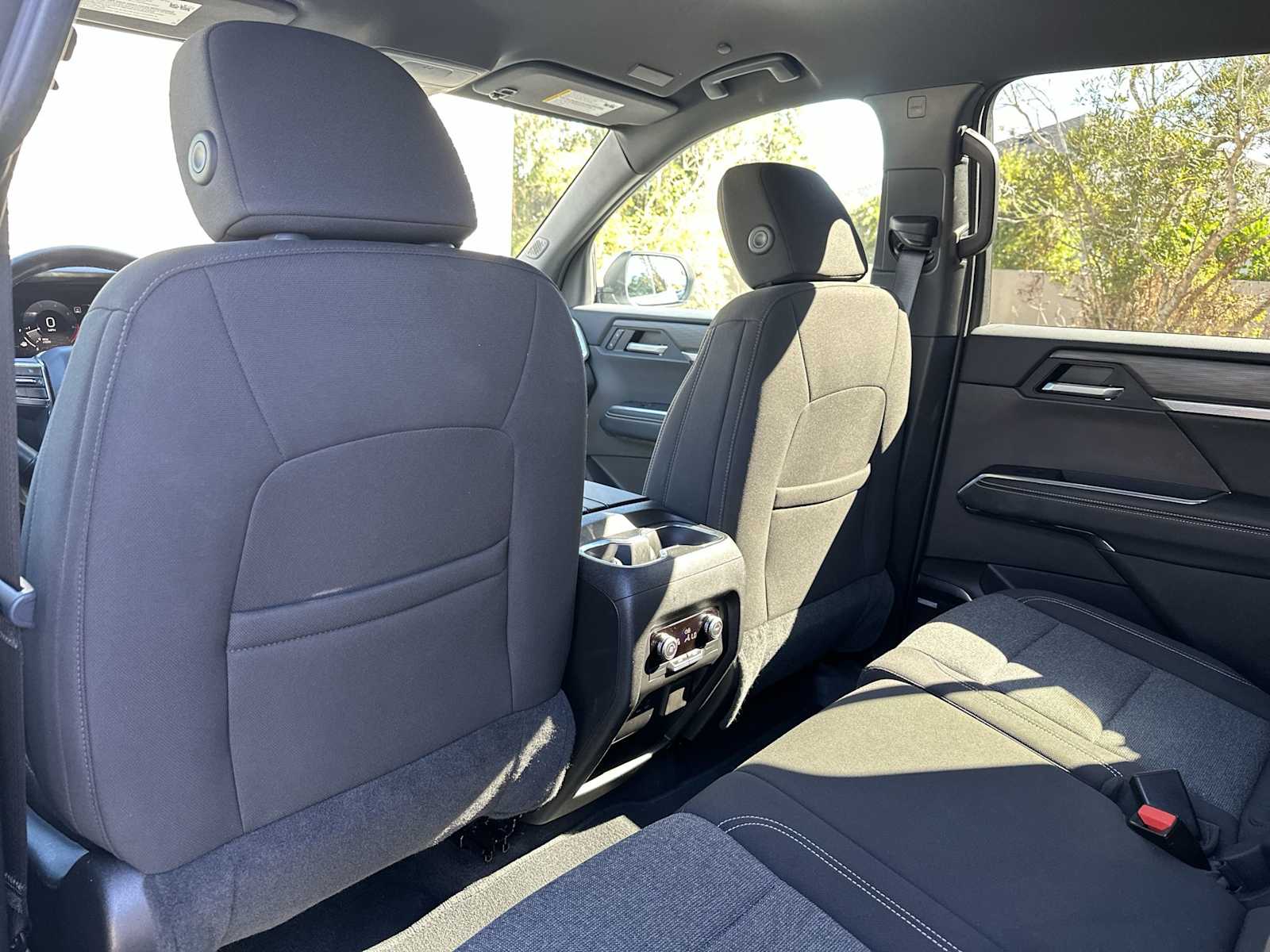 Thumbnail: 2025 GMC Acadia - 16