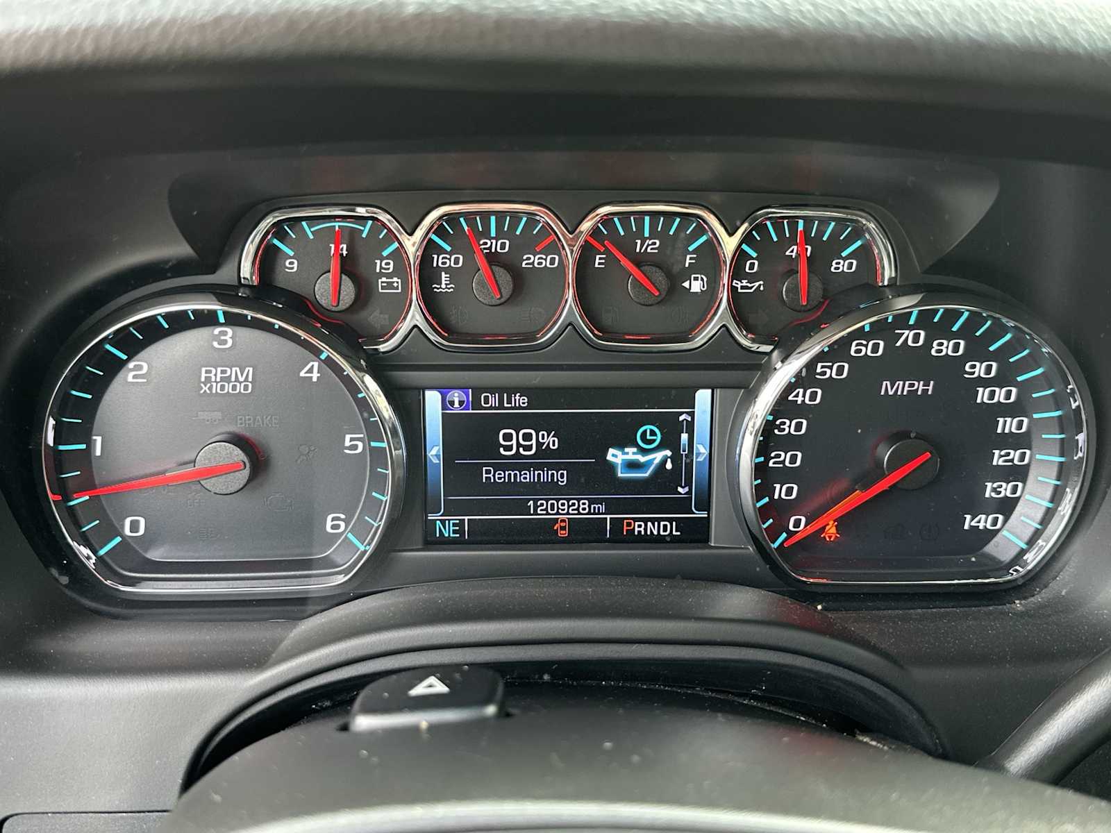 Thumbnail: 2018 Chevrolet Tahoe - 25