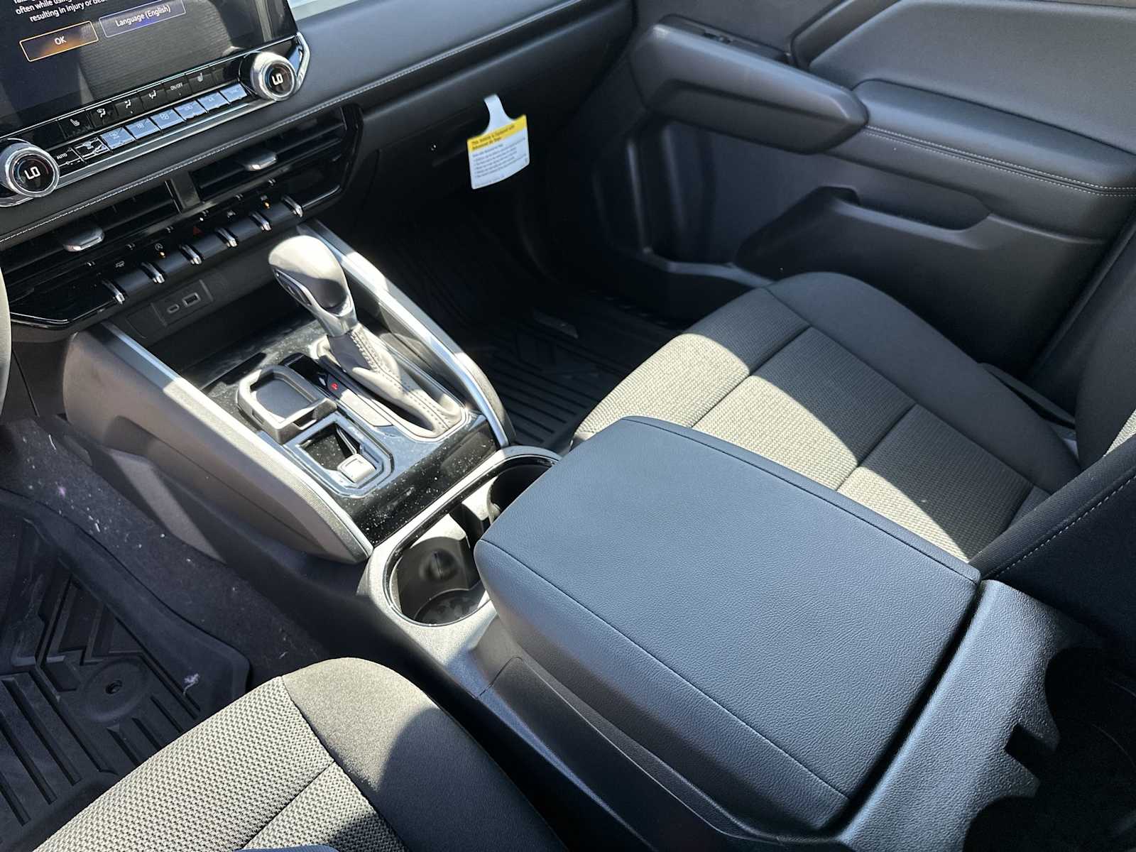 Thumbnail: 2026 Chevrolet Colorado - 21