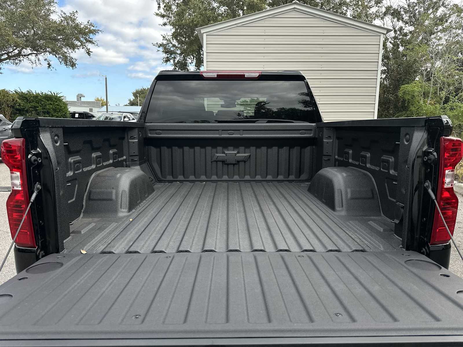 Thumbnail: 2026 Chevrolet Silverado 1500 - 25