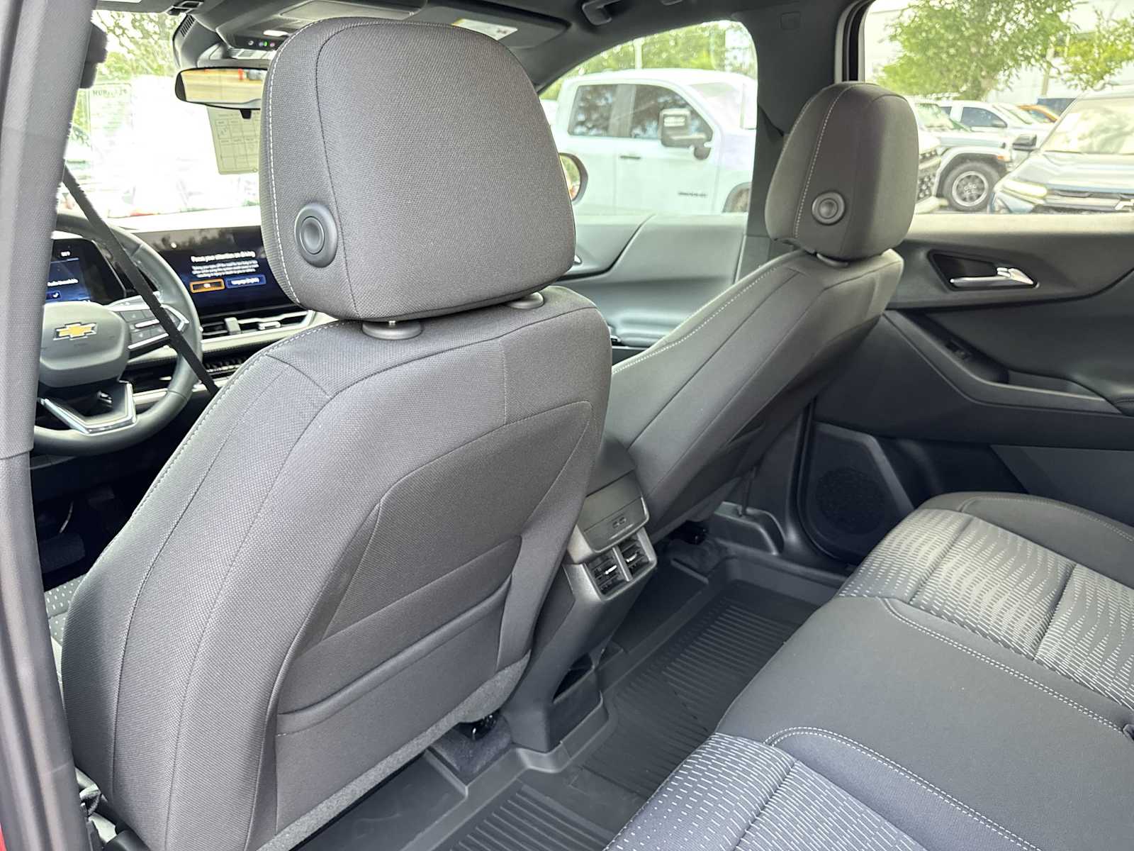 Thumbnail: 2026 Chevrolet Equinox - 16