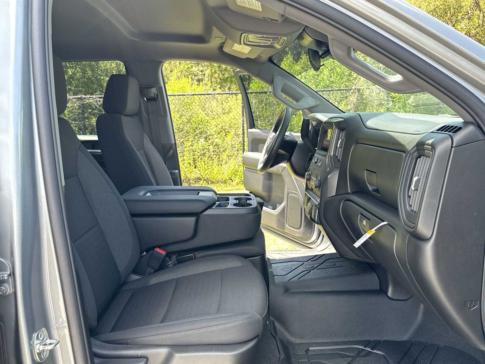 Thumbnail: 2025 Chevrolet Silverado 1500 - 19