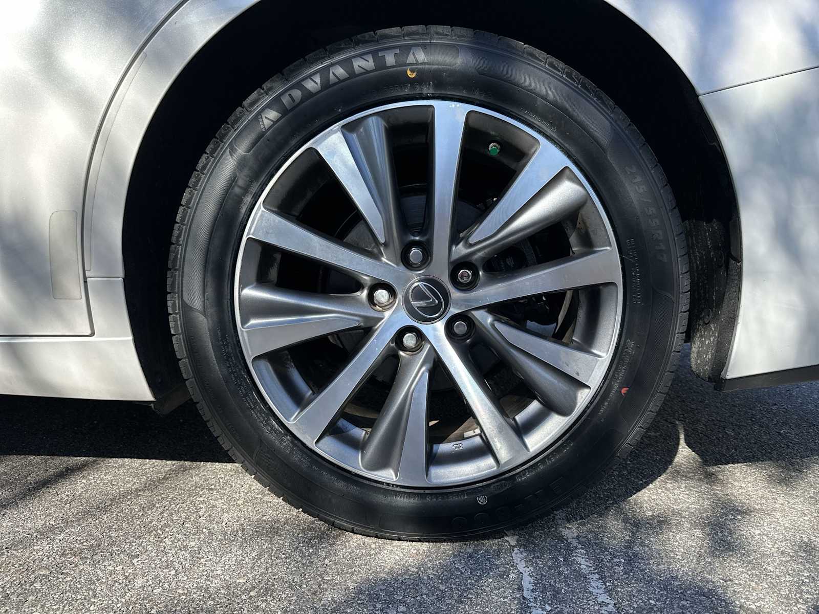 Thumbnail: 2021 Lexus ES - 12