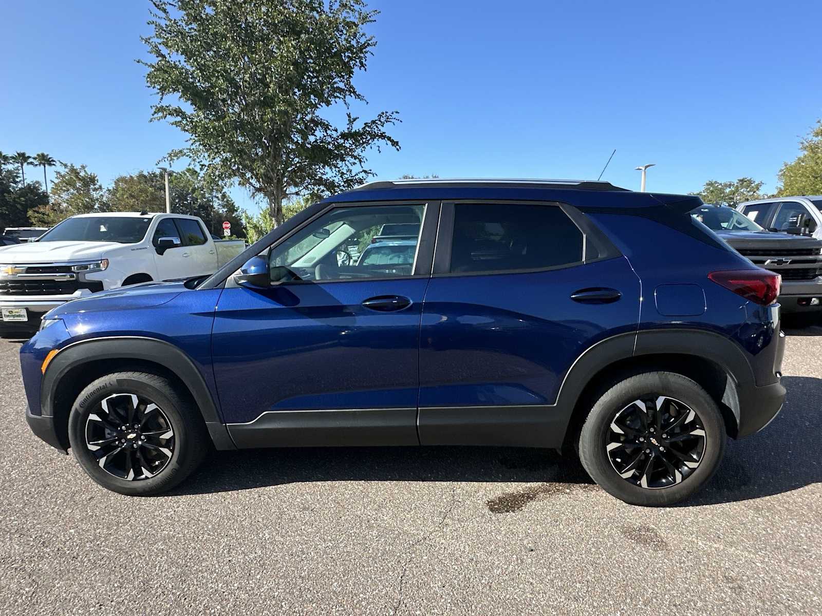 Thumbnail: 2023 Chevrolet TrailBlazer - 3