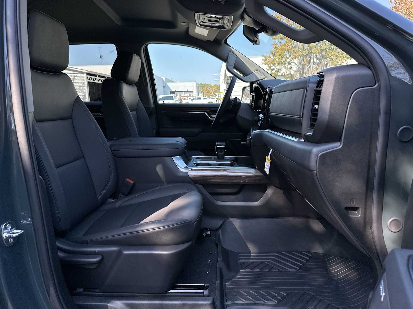 Thumbnail: 2026 Chevrolet Silverado 1500 - 19