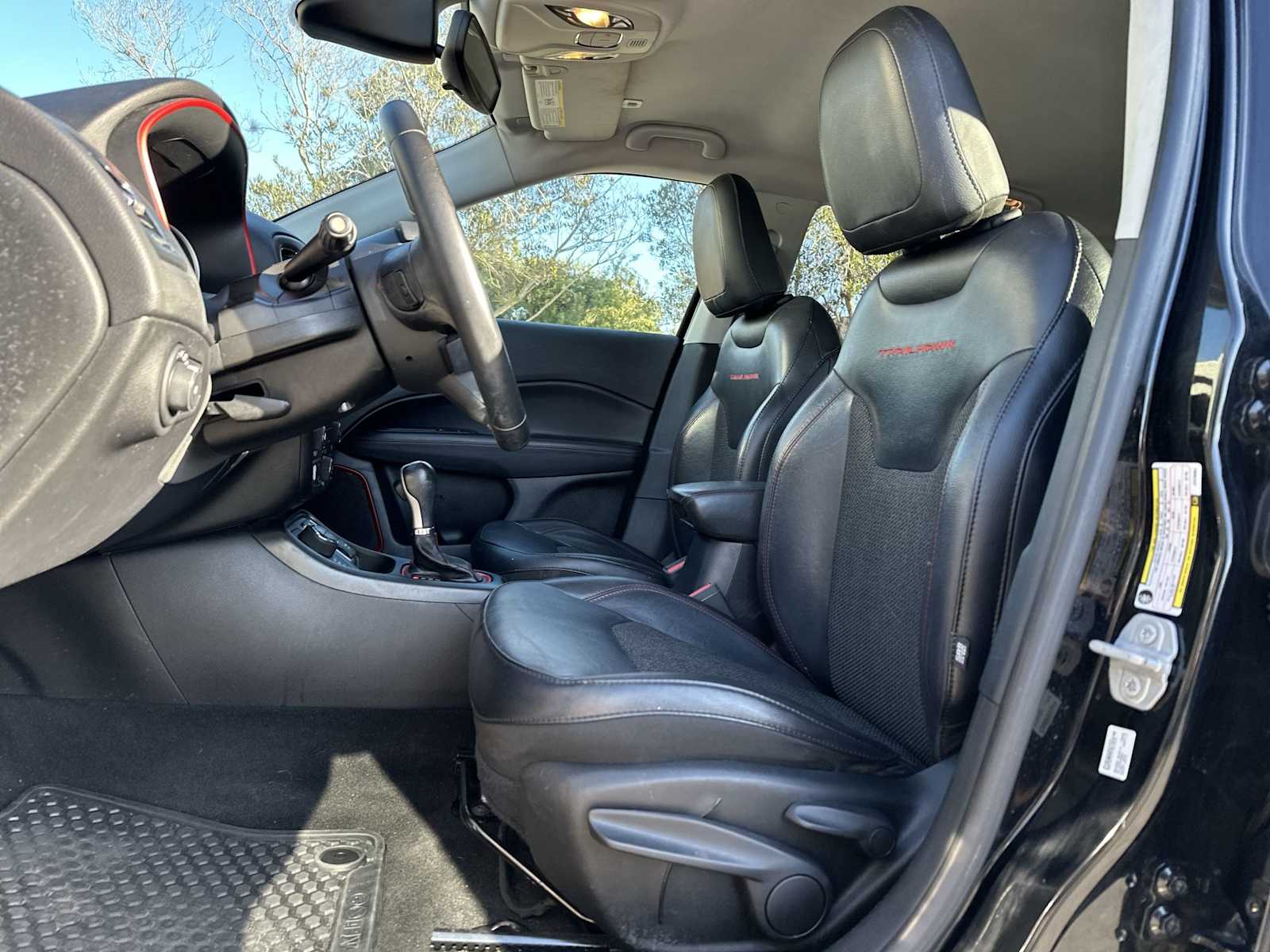 Thumbnail: 2018 Jeep Compass - 15