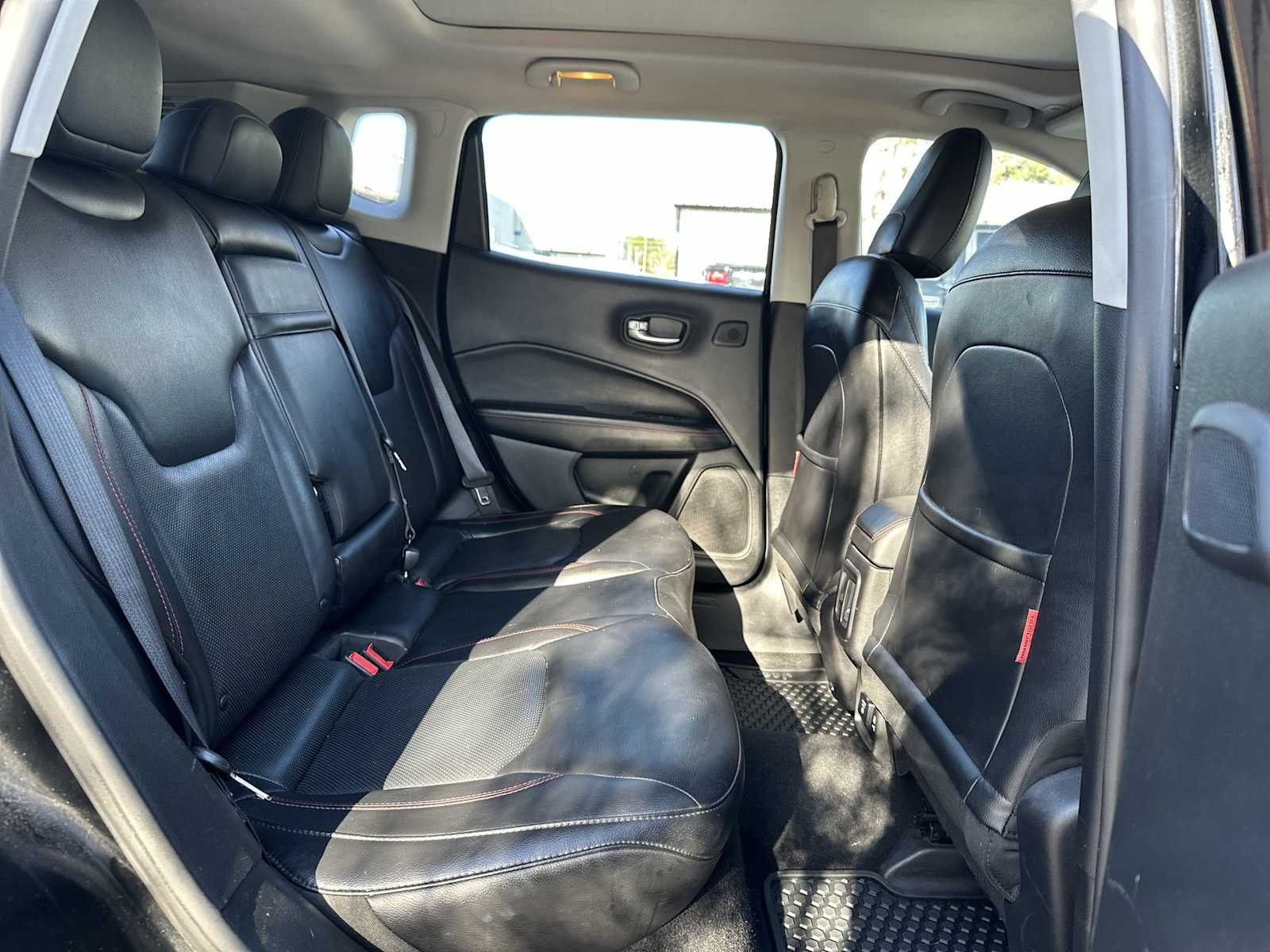 Thumbnail: 2017 Jeep Compass - 18