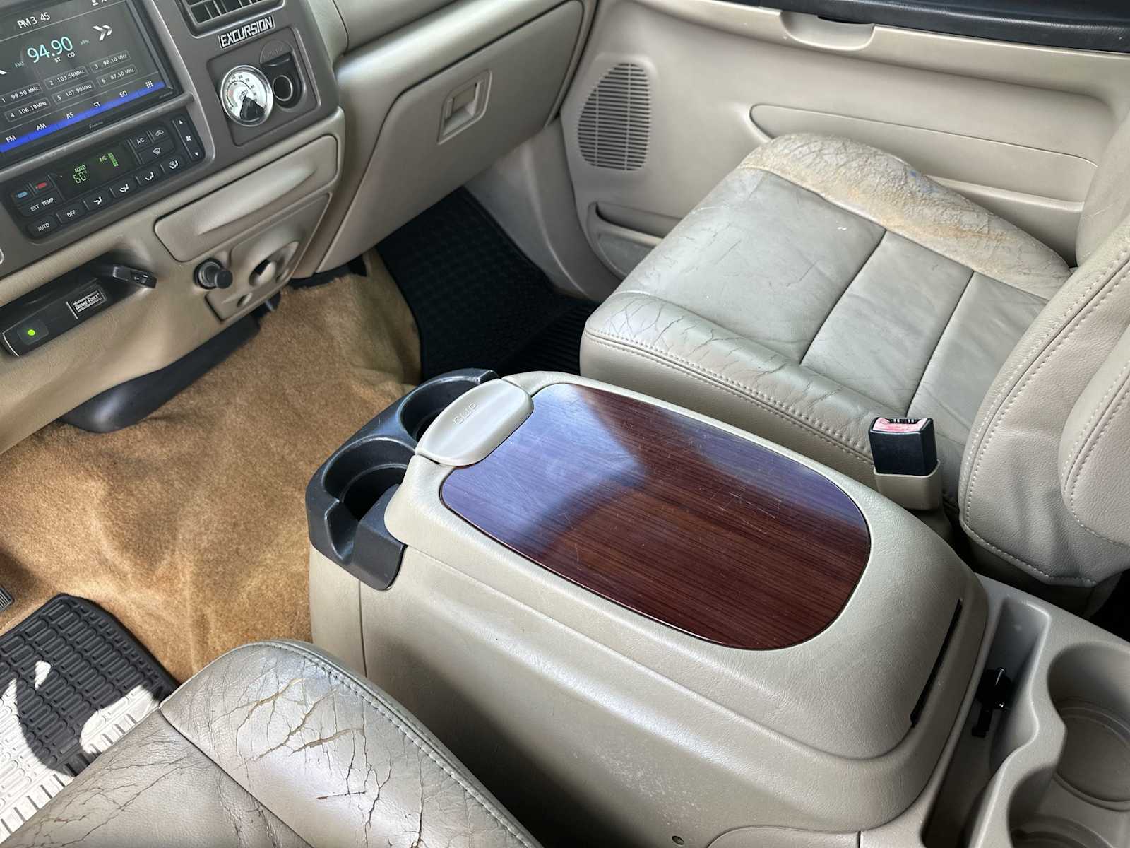 Thumbnail: 2005 Ford Excursion - 21